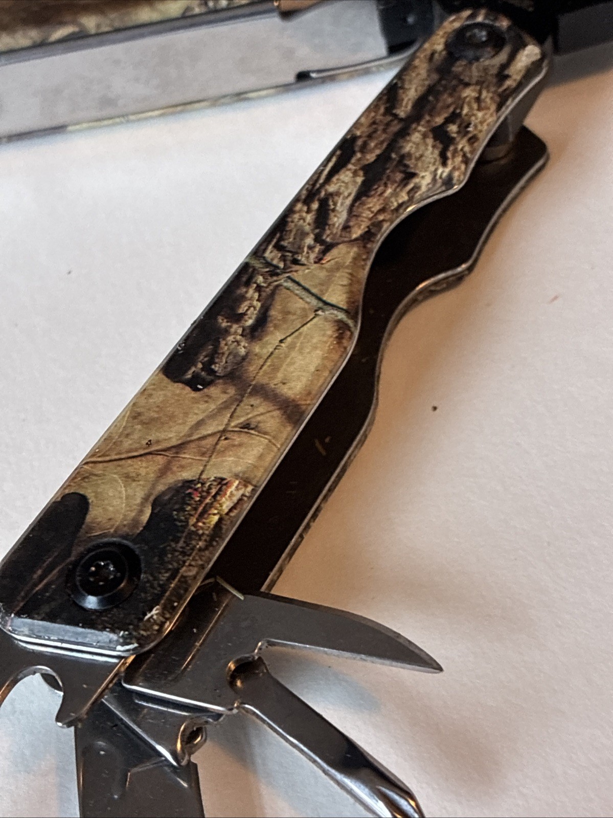 Mossy Oak 13-in-1 Multi-tool Pliers Folding Pocket Tool w/Sheath READ