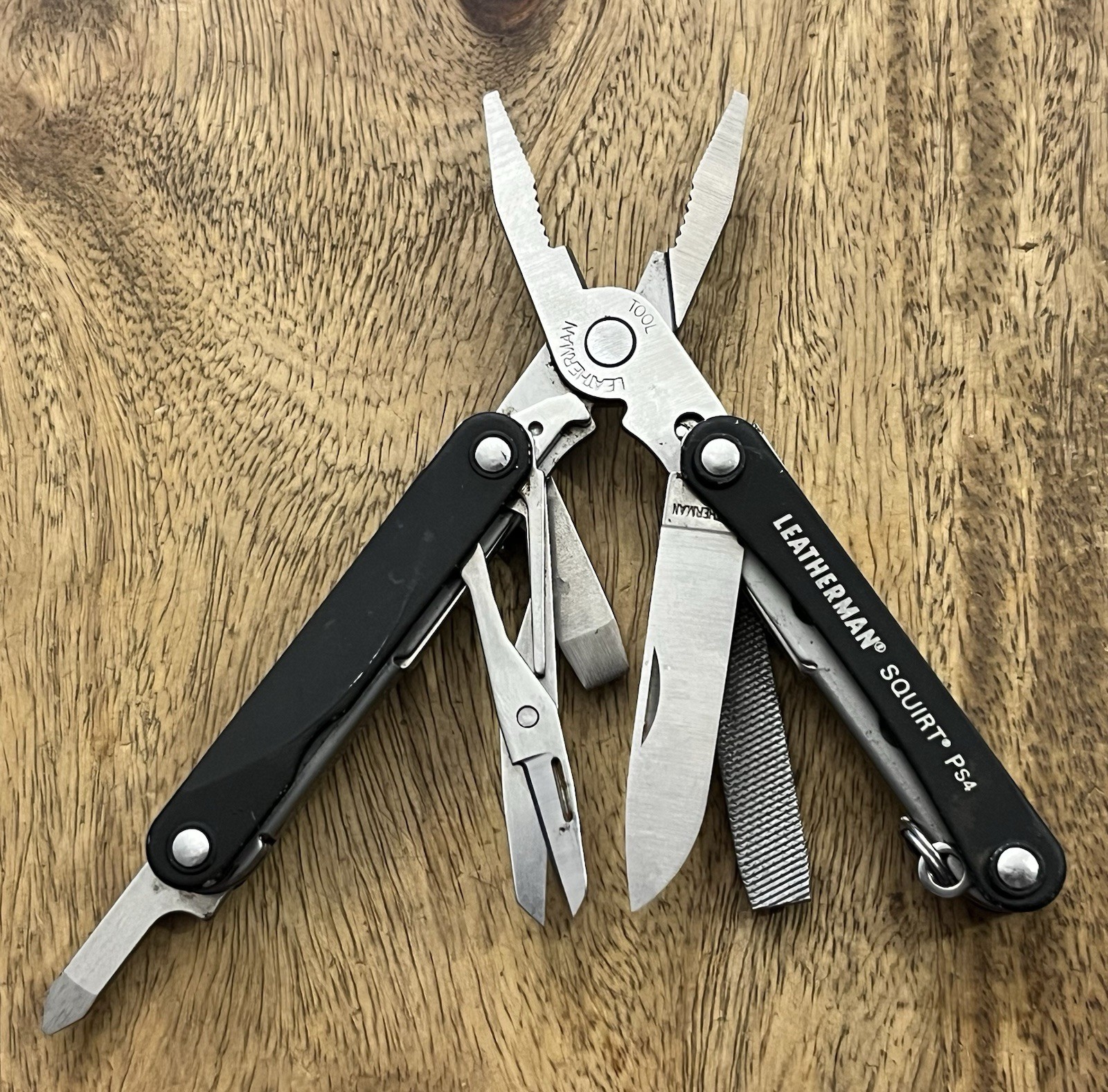RETIRED Leatherman Squirt PS4 MultiTool Black DISCONTINUED SUPER NICE!