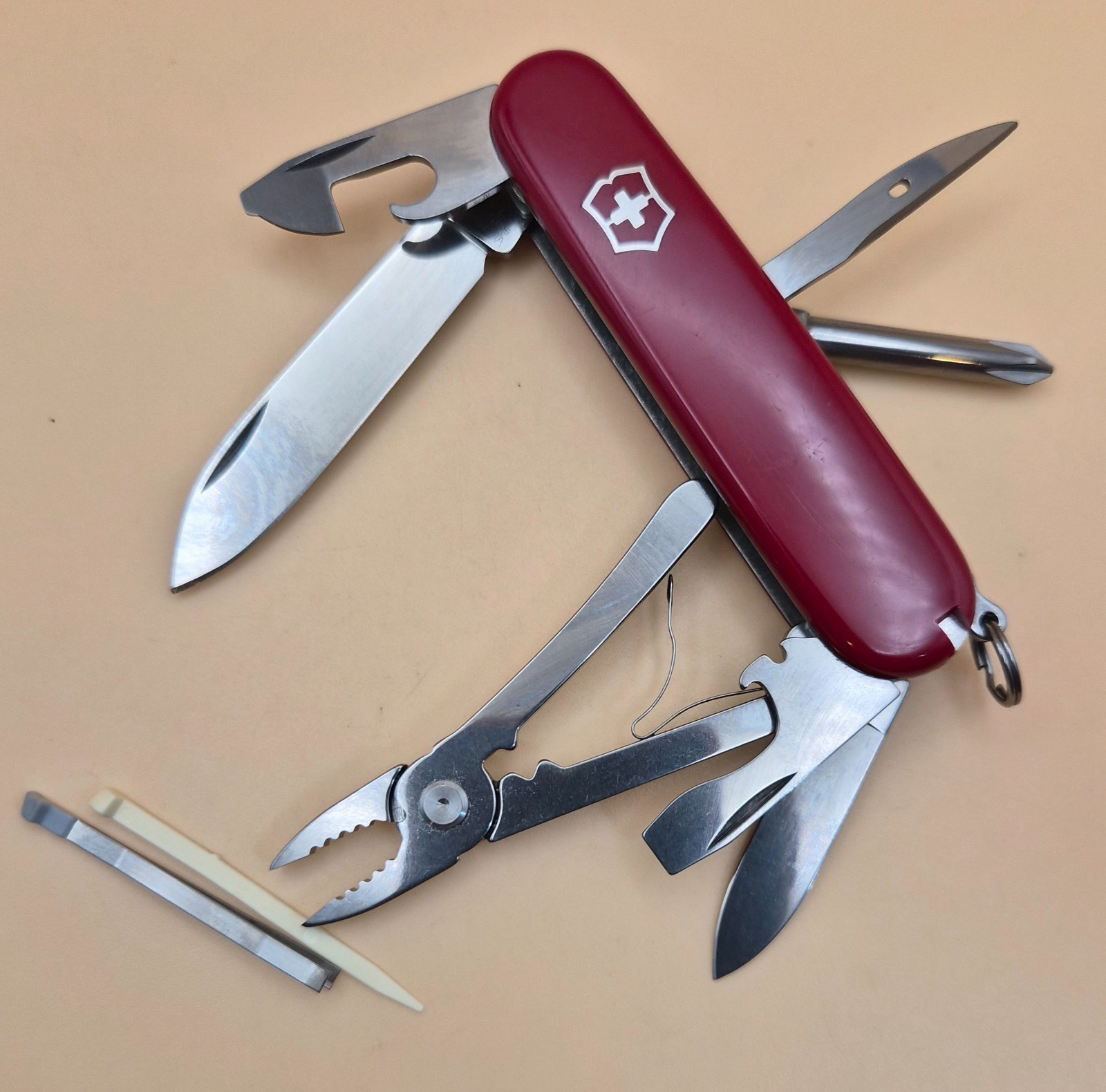 Victorinox MECHANIC Swiss Army Knife – Good Condition