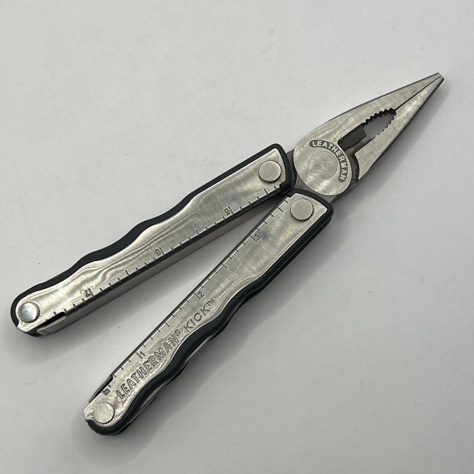 Leatherman Kick Multi-ToolbKnifebPliersvRetired Collectible Leather Sheath Used