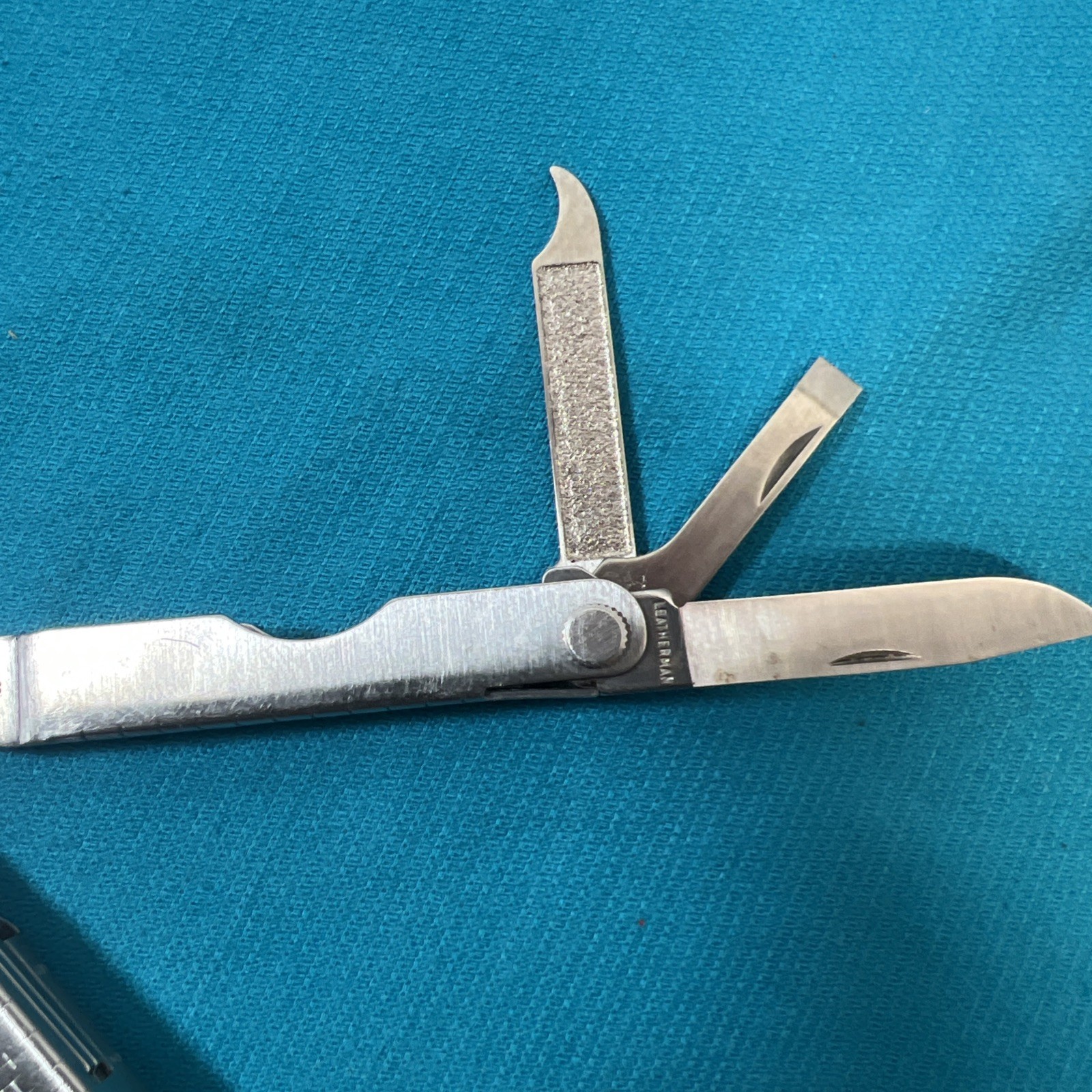 Leatherman Micra Multi-Tool Knife, Scissors- Stainless Steel Very Good Condition