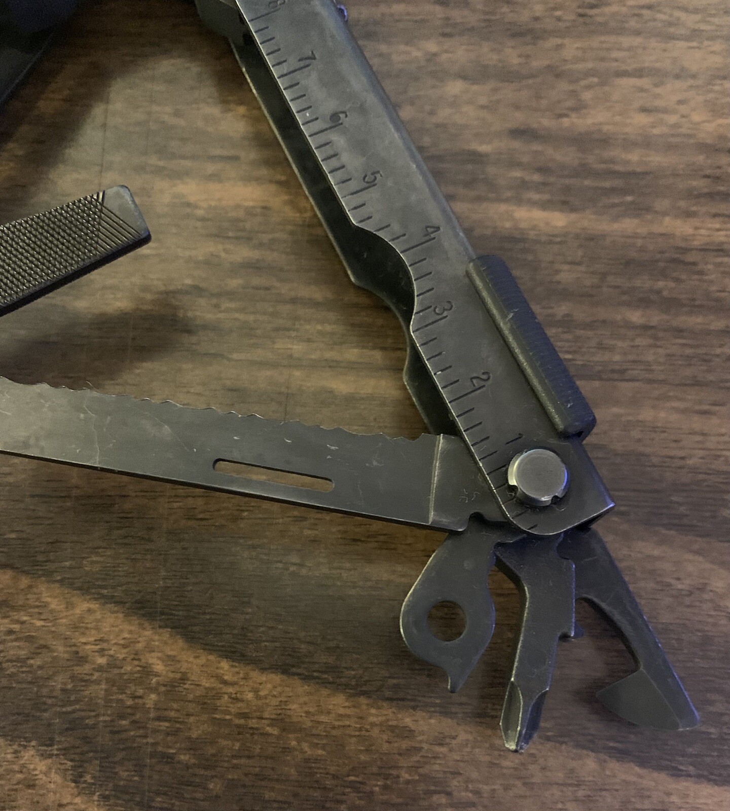 Gerber MP600 Black Oxide Multi-Tool Needle Nose Pliers Carbide Cutters Knife