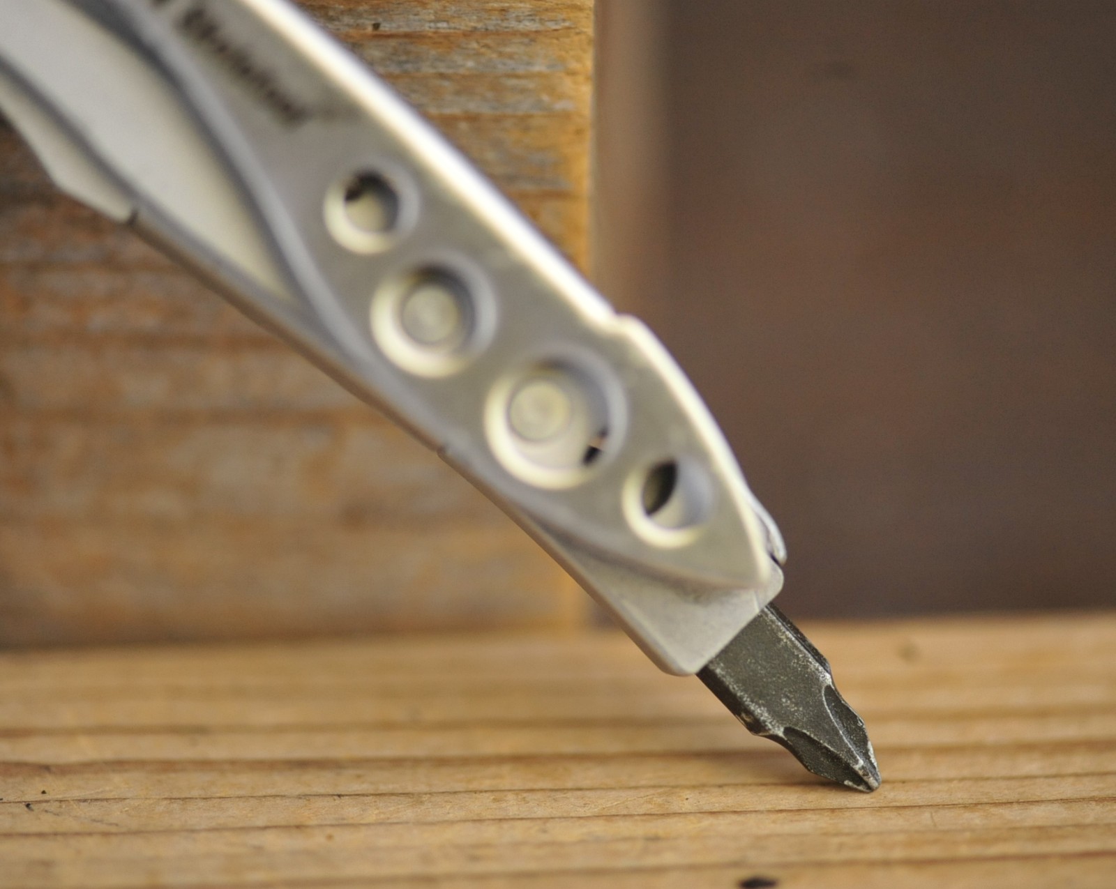 Leatherman Skeletool Multi-Tool, Combo Blade, Bit Driver, Stainless, USA