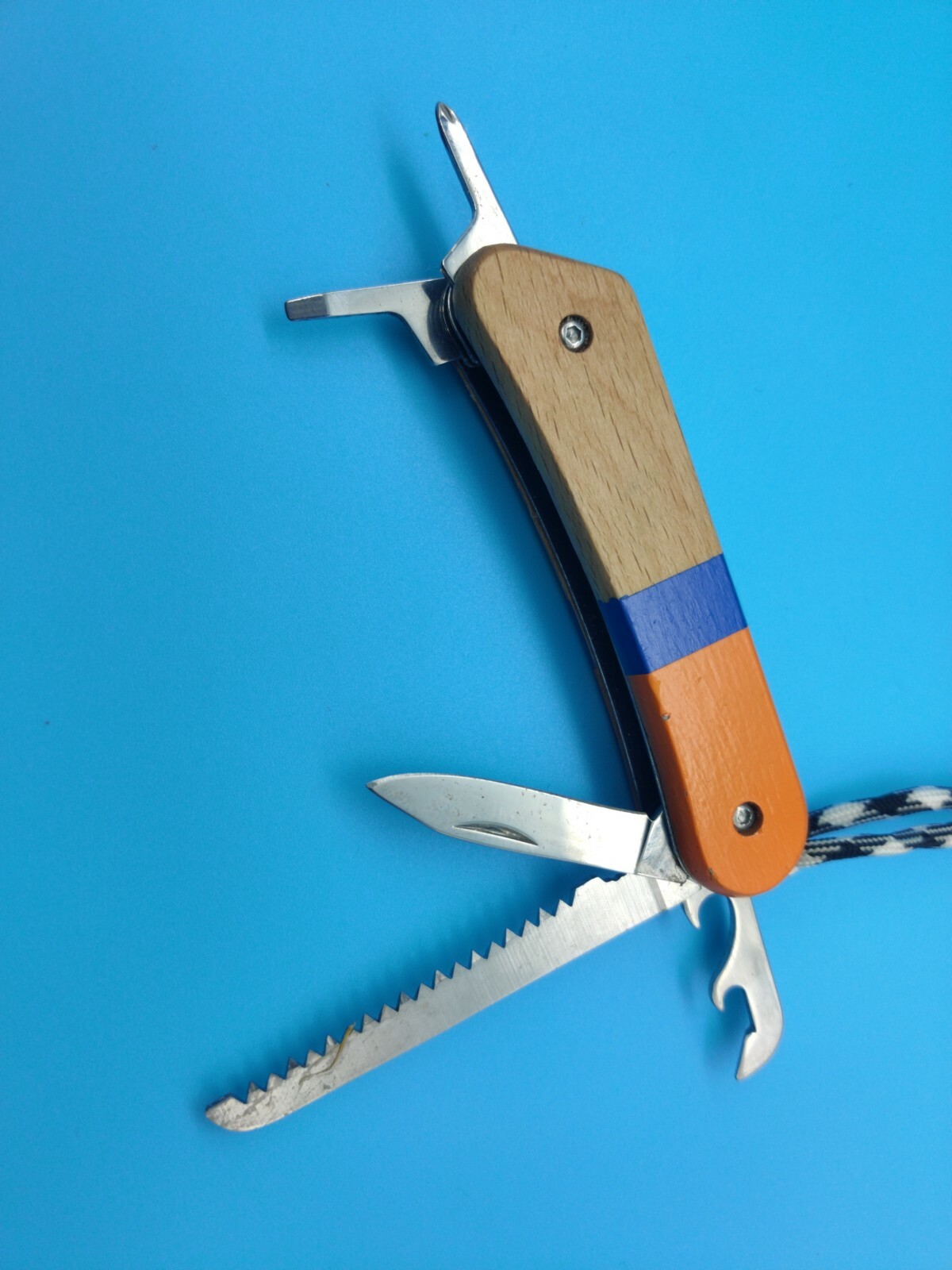 Wild + WOLF KNIFE TOOL Saw bottle opener can opener, screwdriver