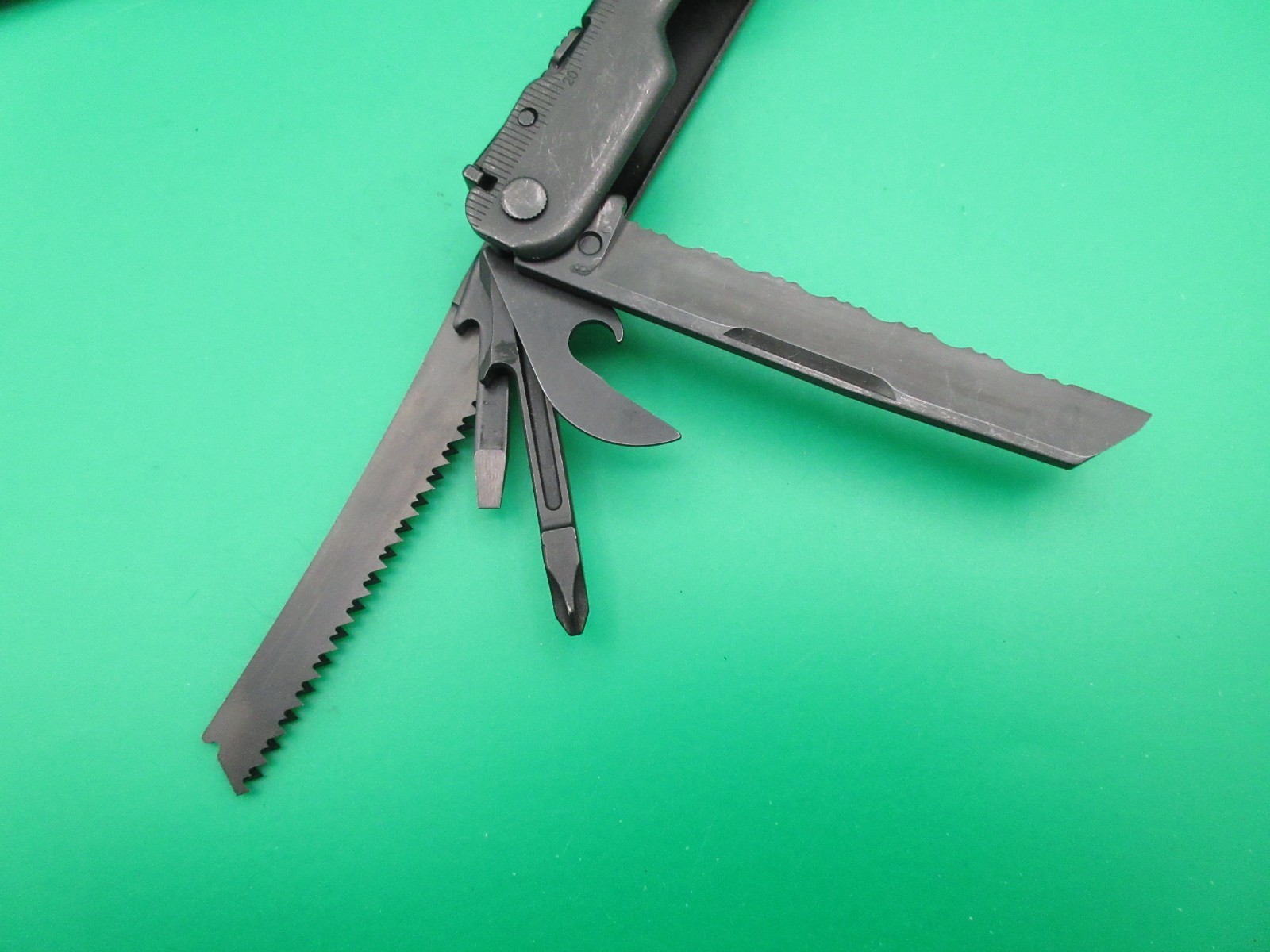 Leatherman Super Tool 300 Black Oxide Folding Multi Tool Knife Saw #60A