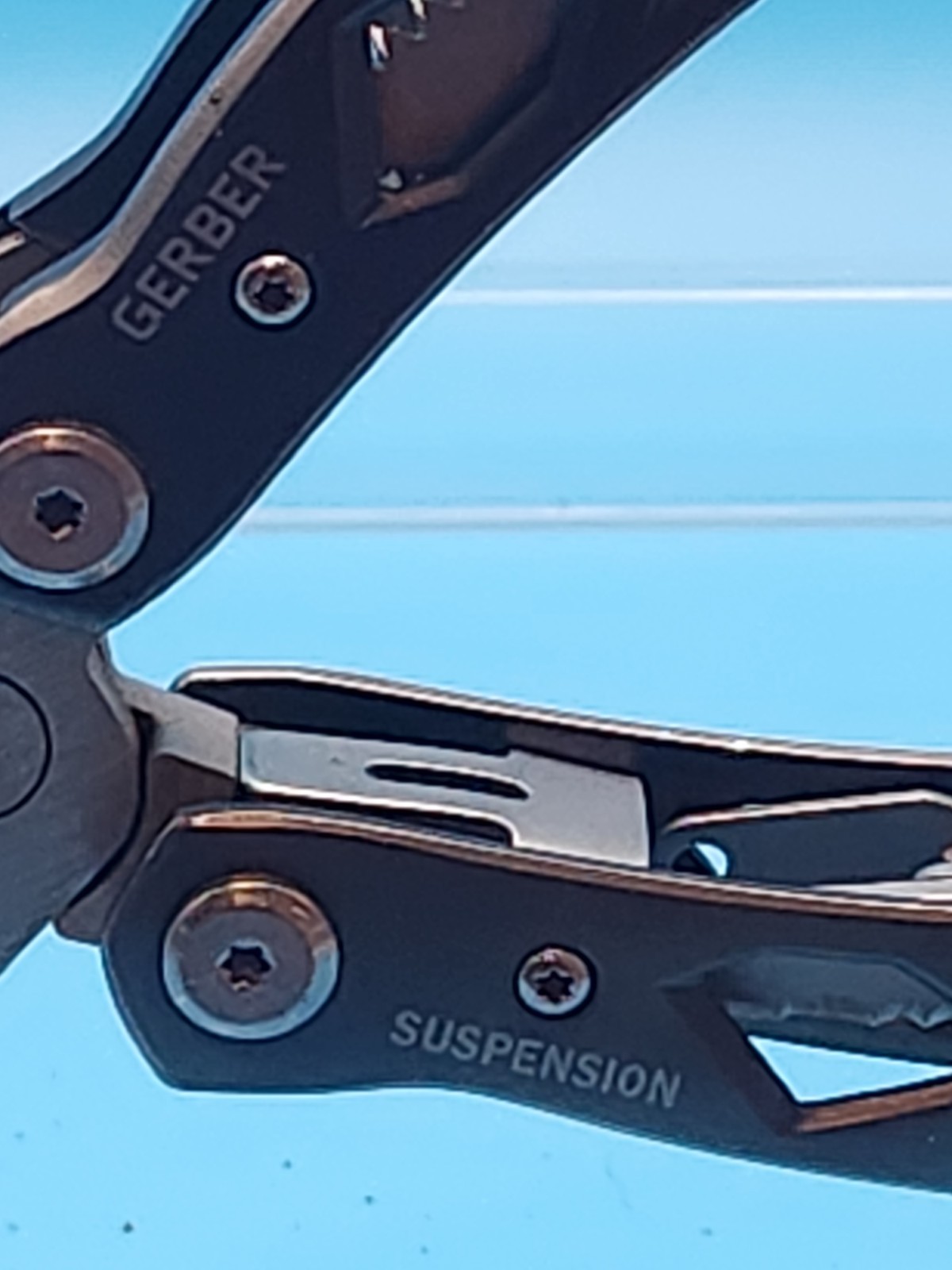Gerber Suspension 12-in-1 Multi-Tool Gray Stainless Steel Used Tool