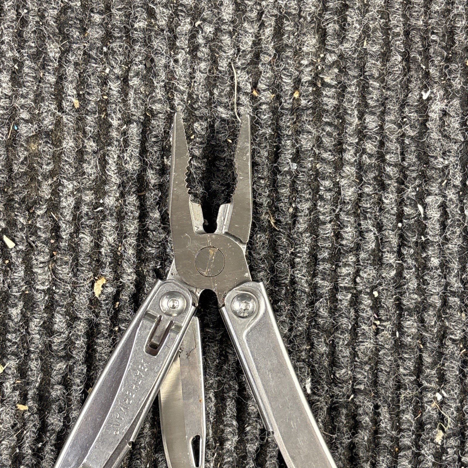 Leatherman Rev 3.8″ Multi-Tool, Stainless! USED (048)
