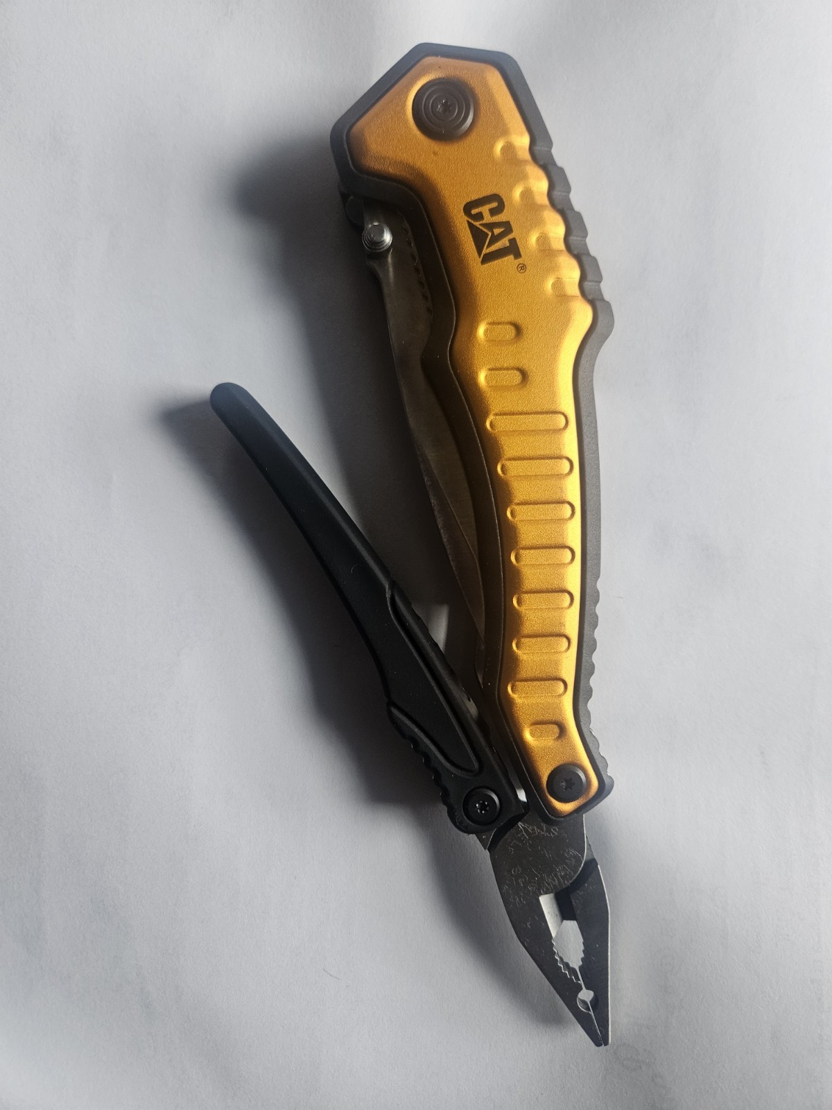 CAT multitool with case.