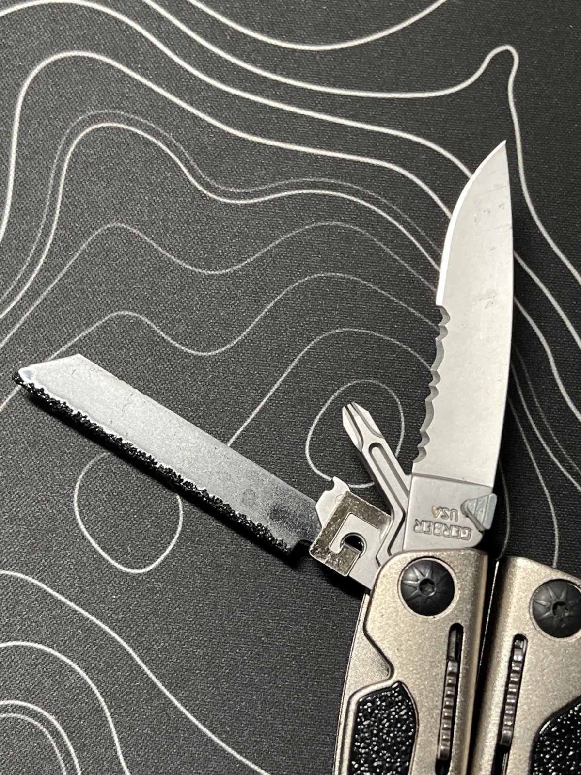 Gerber MP800 Legend Multi Tool RemGrit Saw & Fiskers Scissors – Gerber USA
