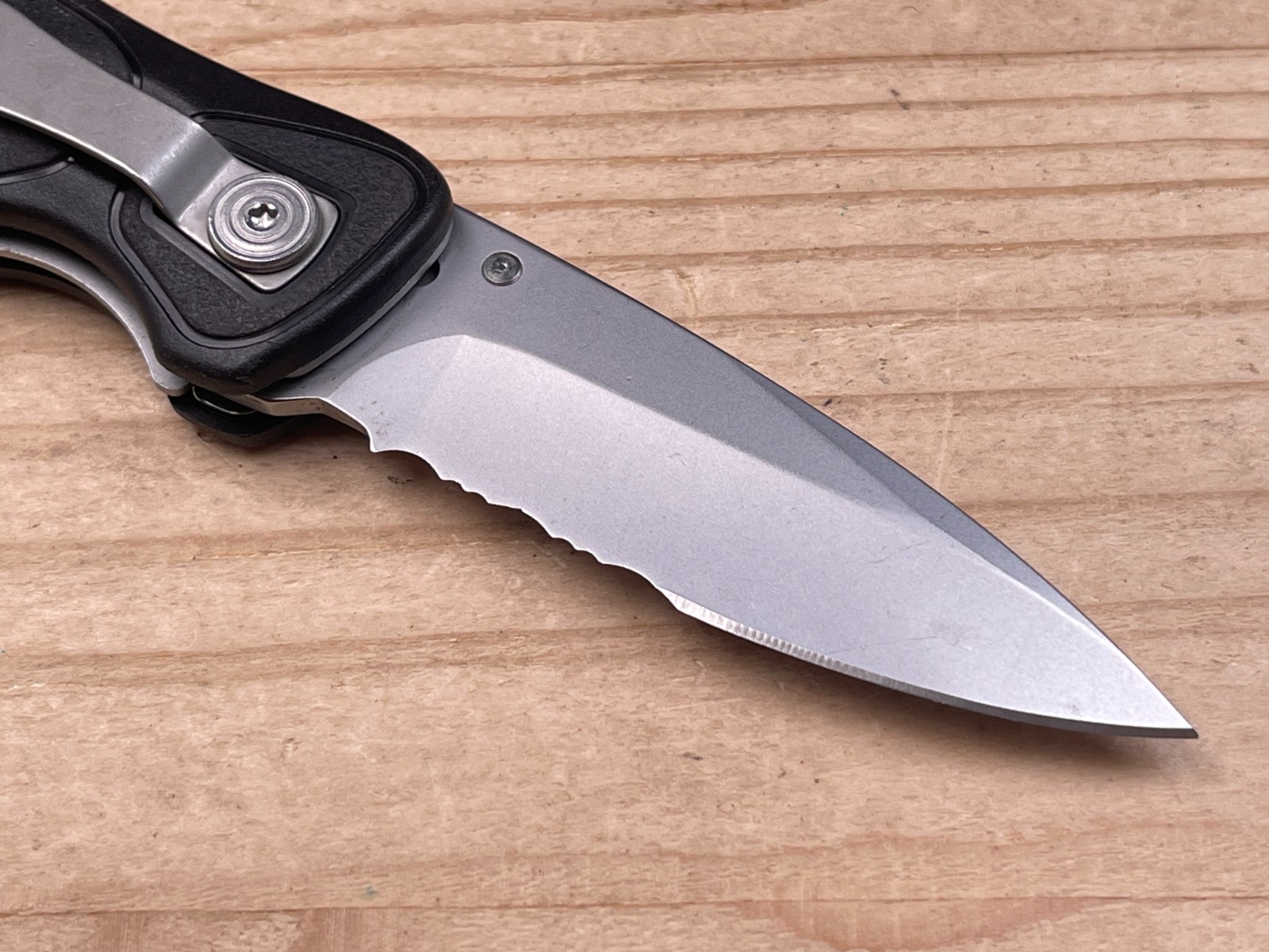 Leatherman E301 Satin Combo Edge w/Bottle Opener Clip Folding Pocket Knife