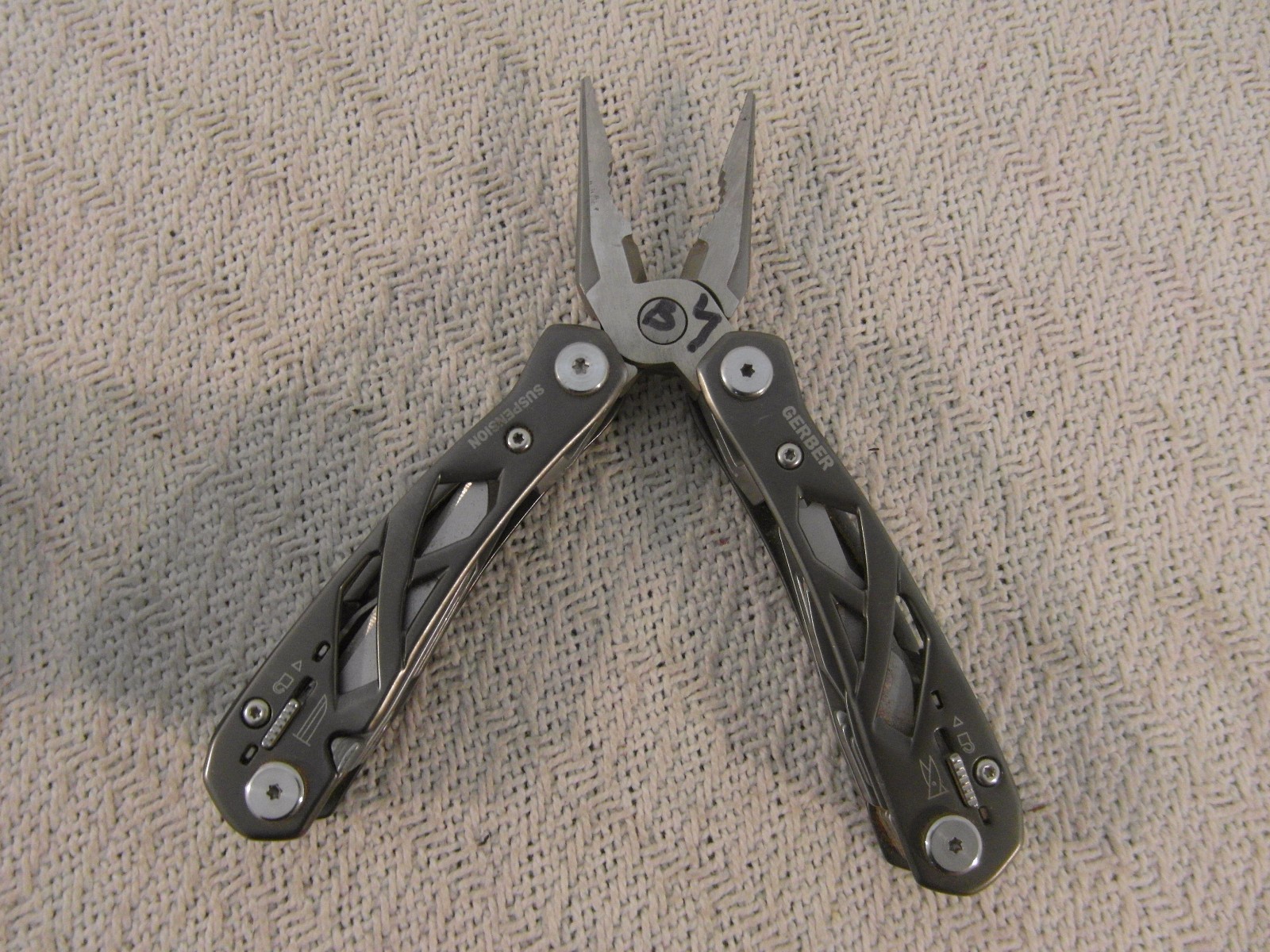 Gerber Suspension Style Silver Gray Military Multi-Tool 33789