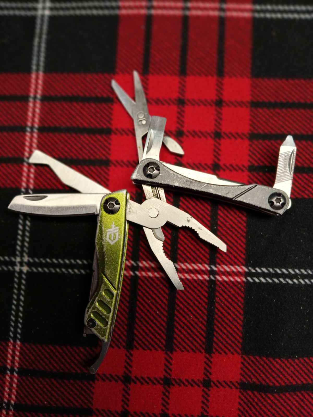 Gerber Green Dime has wear outside. Inside great!