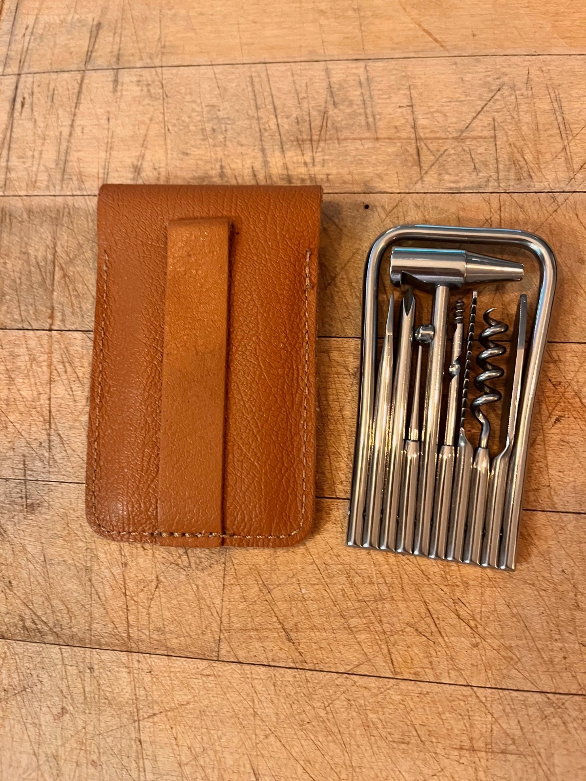 Discontinued Byrd Knife BY13 8-Tool Harp Multitool By Spyderco with Leather Case