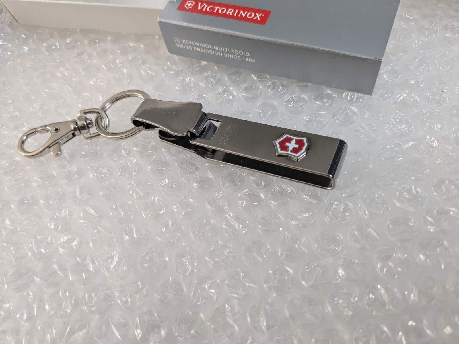 VICTORINOX BELT HANGING CLIP – New in original box – Made in Switzerland