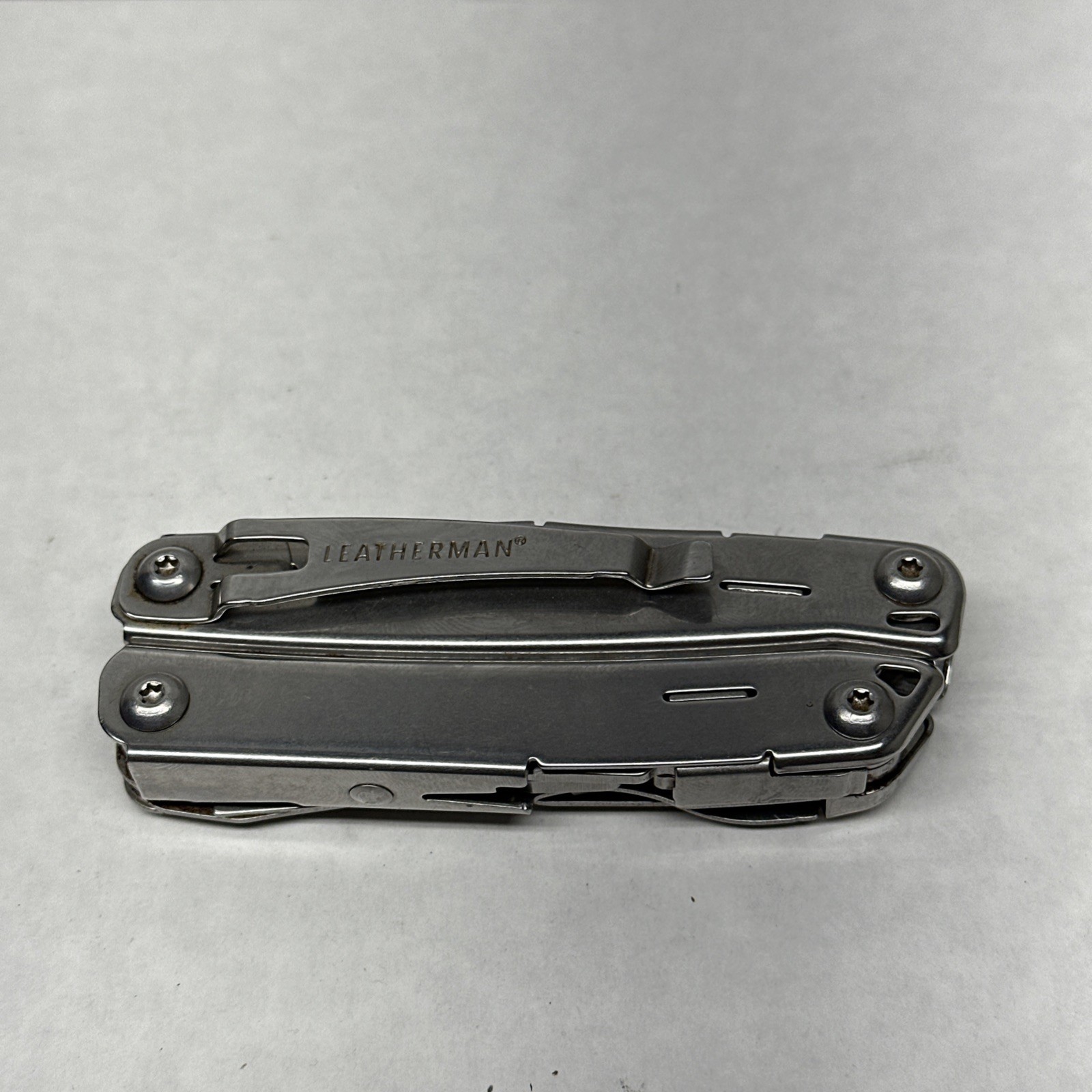 LEATHERMAN WINGMAN MULTI TOOL PLIERS KNIFE W/ SCISSORS