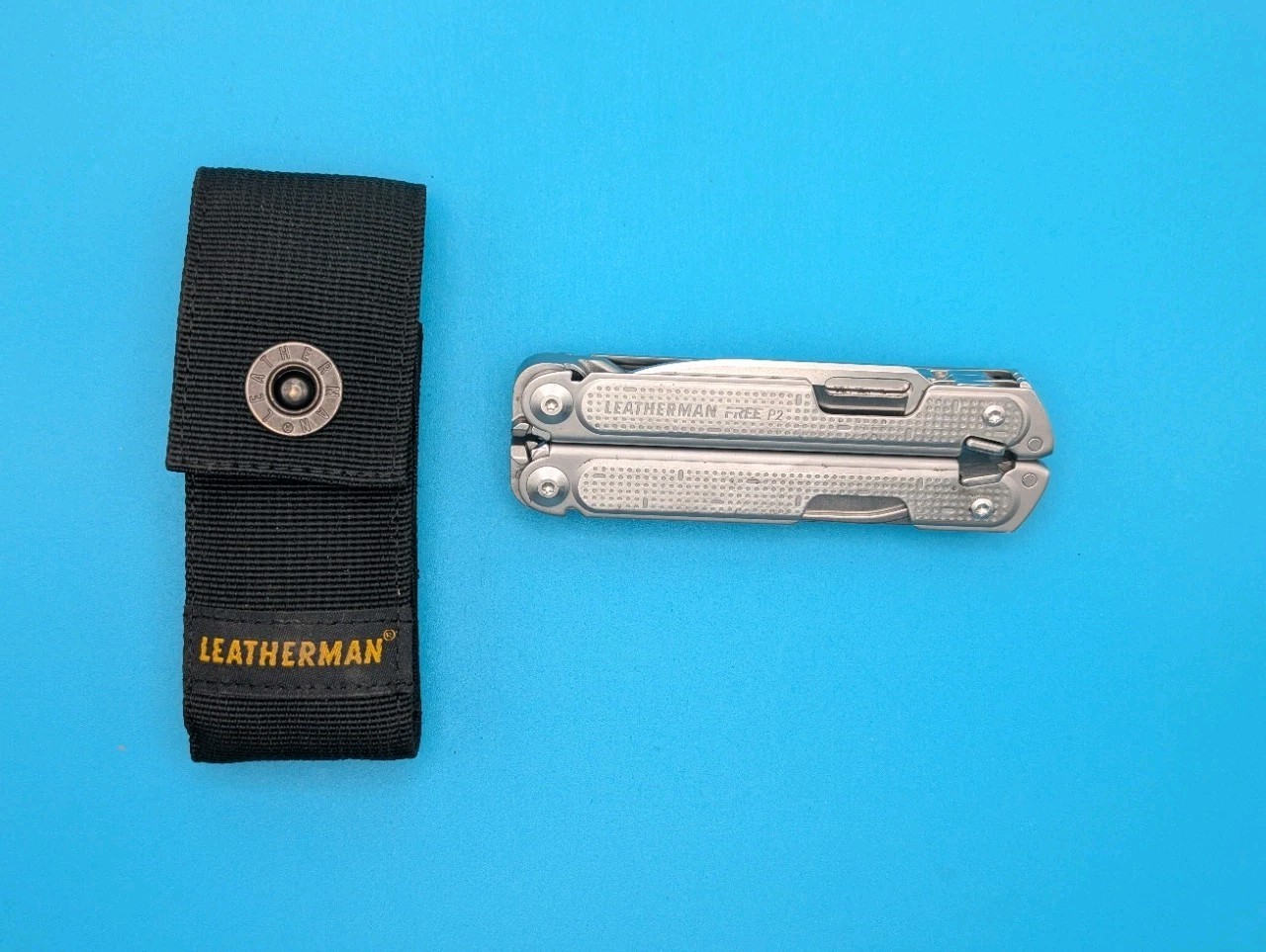 Leatherman FREE P2 Stainless Multi-Tool! WITH SHEATH!