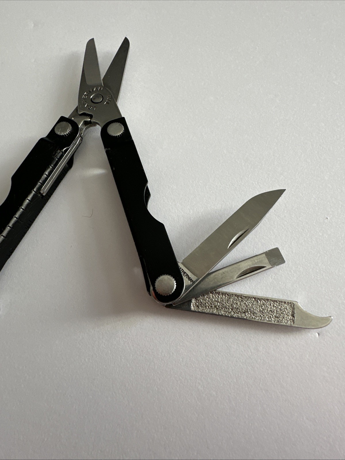 Leatherman Micra Multi-Tool, Knife, Scissors, Key Ring, Black Nice Cond 02/25