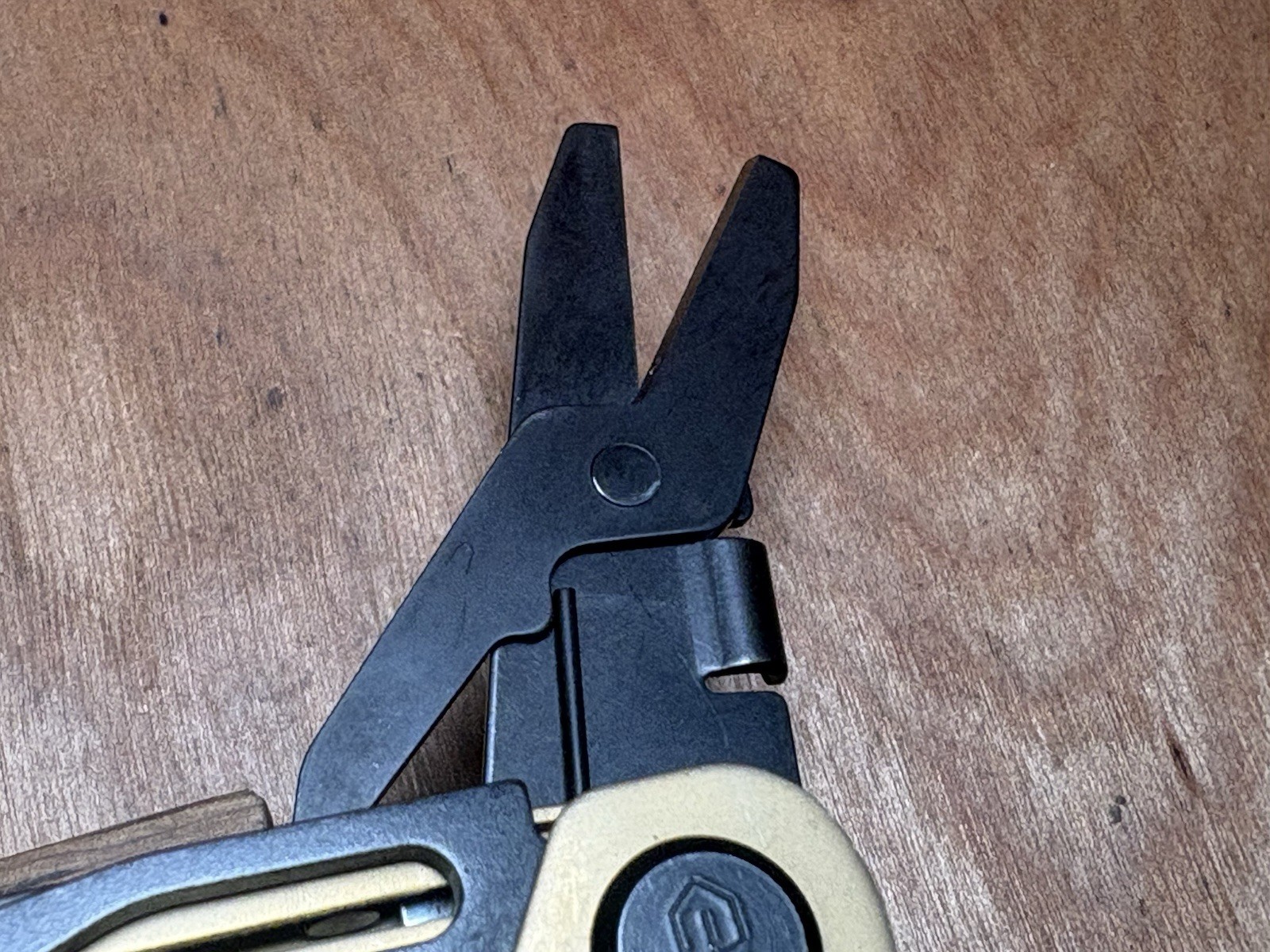 Gerber STAKE OUT Camp Tool 2.5″ Bronze Plain Blade Carabiner 11 Tools EXCELLENT!
