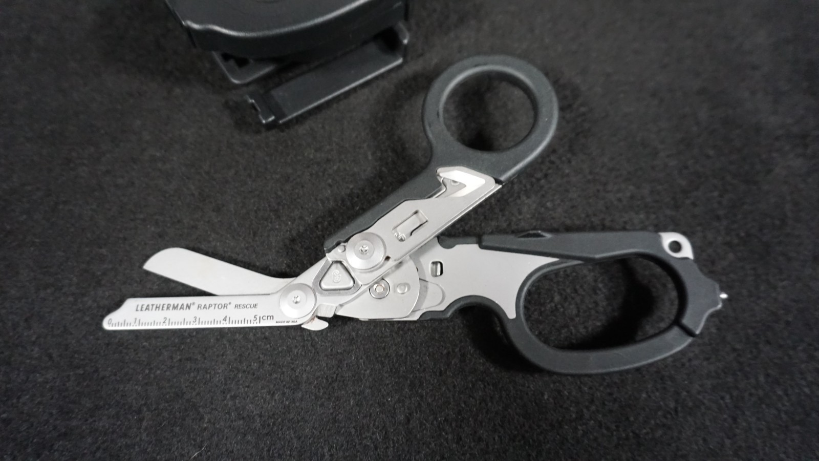 Leatherman Raptor Rescue Emergency Medical Shears Black w/ Holster
