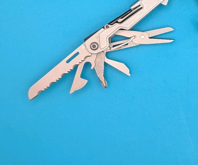 SOG PowerPint Tool Compact Lightweight Silver Multi-Tool!