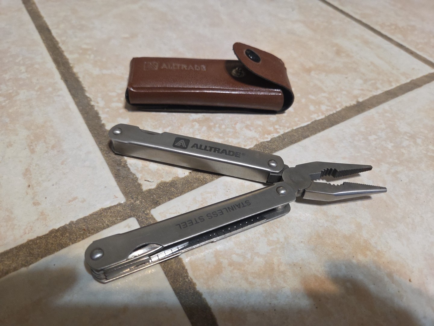 Alltrade Stainless Steel Multi-Tool 9 Tools With Belt Slide Case Black 4 1/2″ L