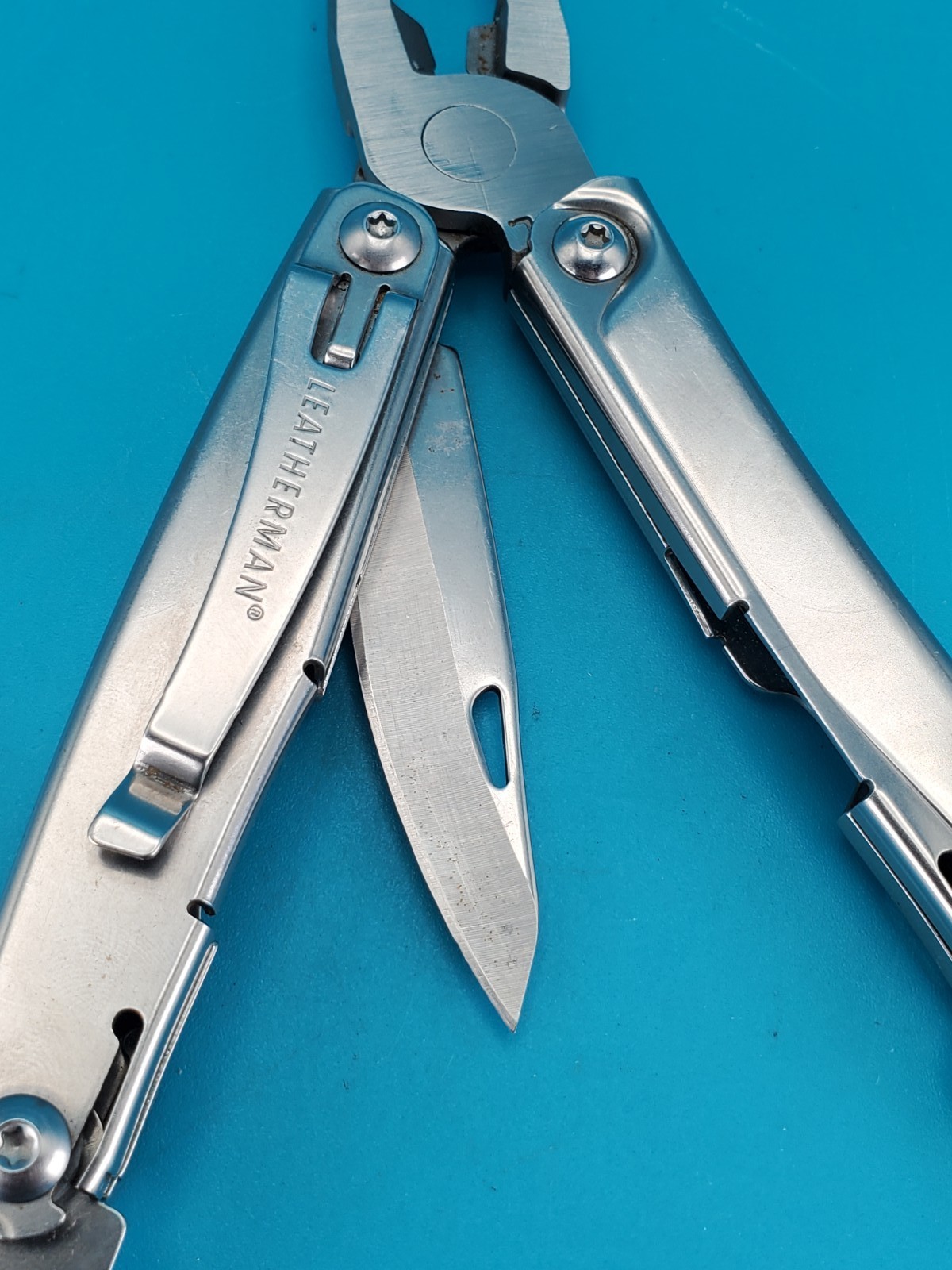Leatherman Rev 3.8″ Multi-Tool, Stainless!