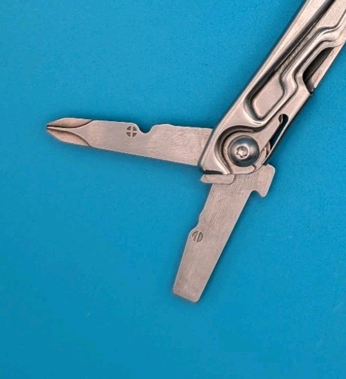 Leatherman Bolster 13 Tool Stainless Steel Multi-Tool!