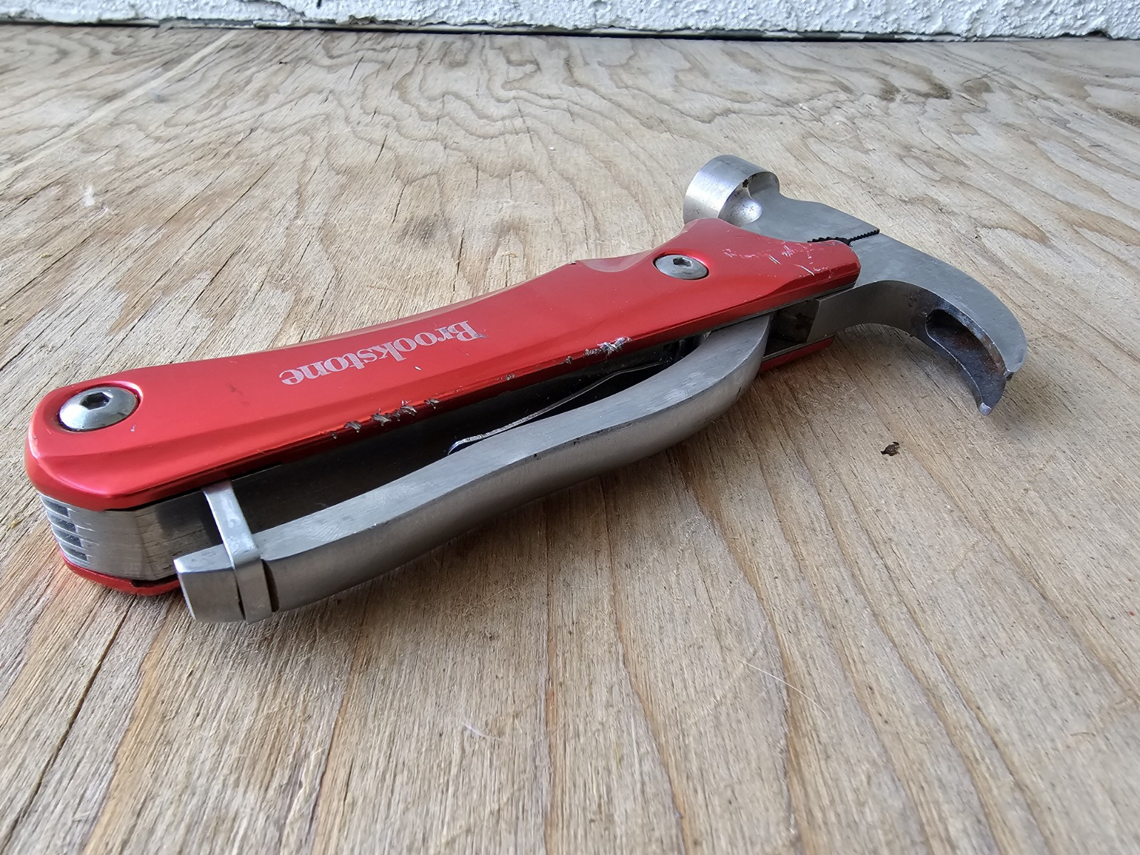 Brookstone 975359 Stainless Steel Red/Silver 10-in-1 Multi-Tool
