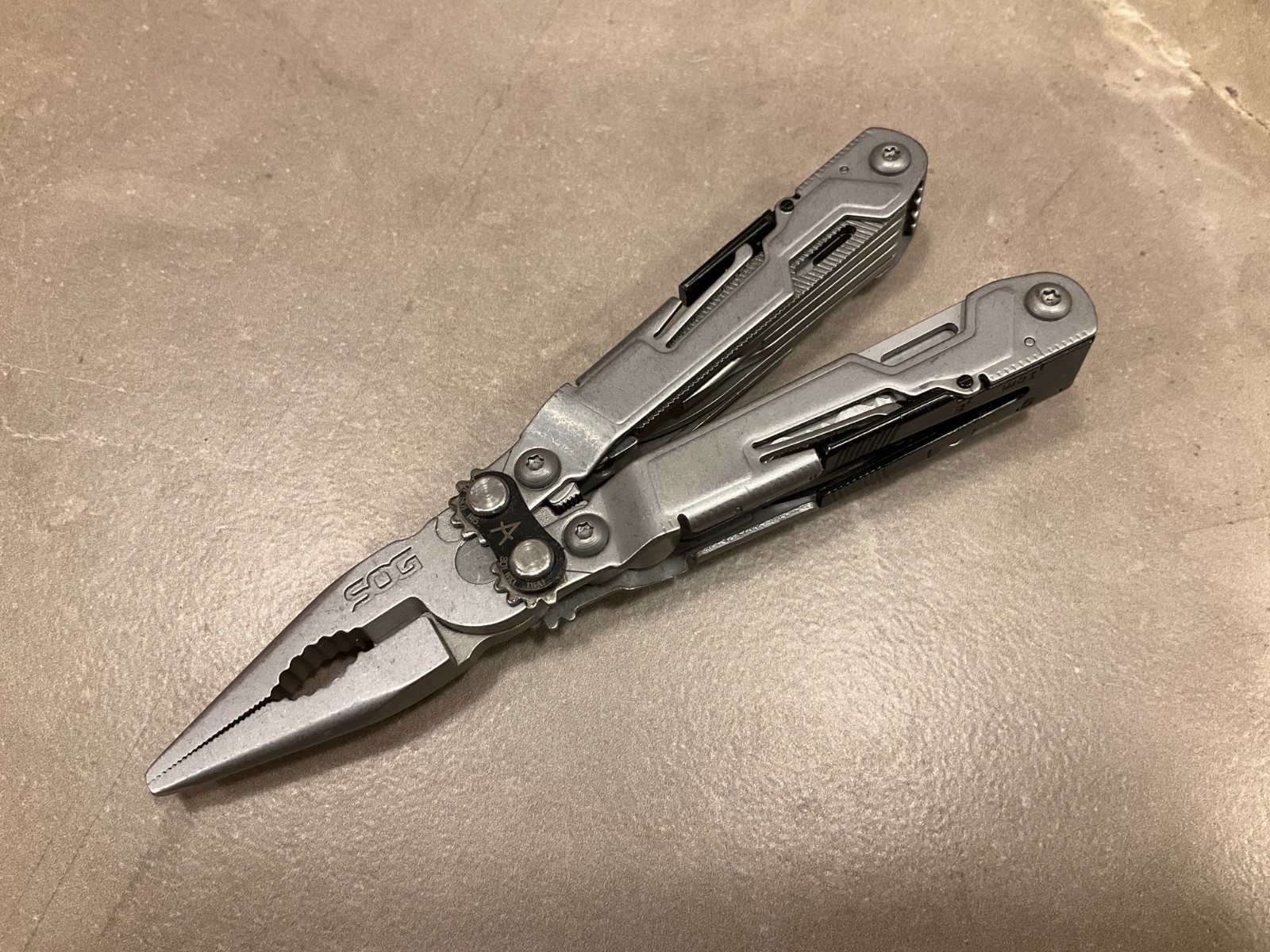 SOG PowerPint Mini Compact Stainless Steel Pocket Multi Tool 18