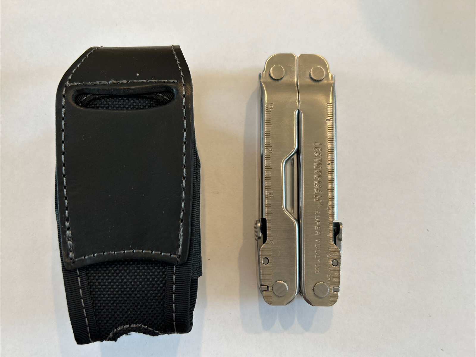 Leatherman – Original Super Tool 300 (Date Stamped 02/11). *NEW IN BOX w/sheath*