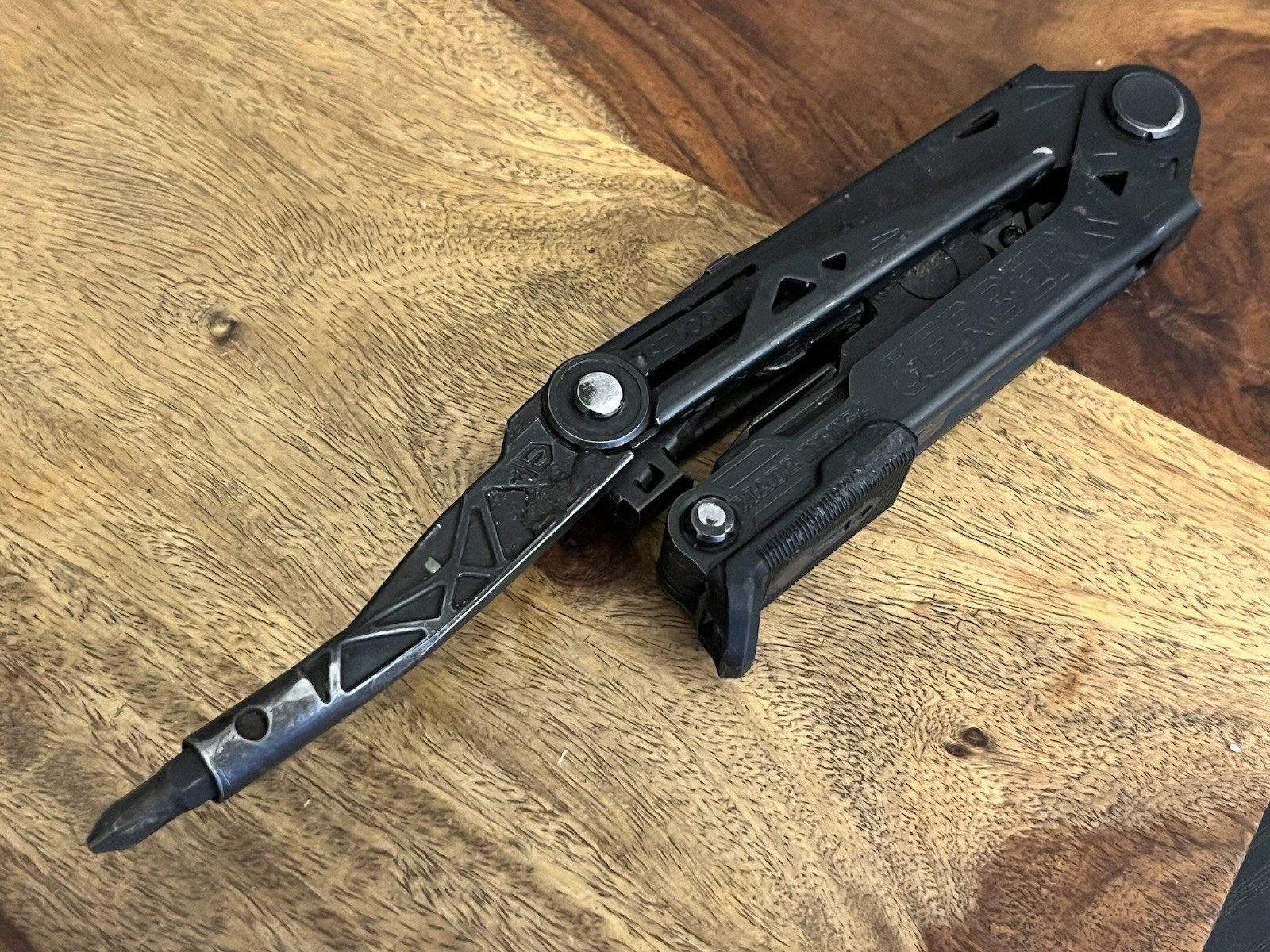 Gerber Center Drive Multi Tool Black USA Excellent Cond w/Sheath & Bear Knife