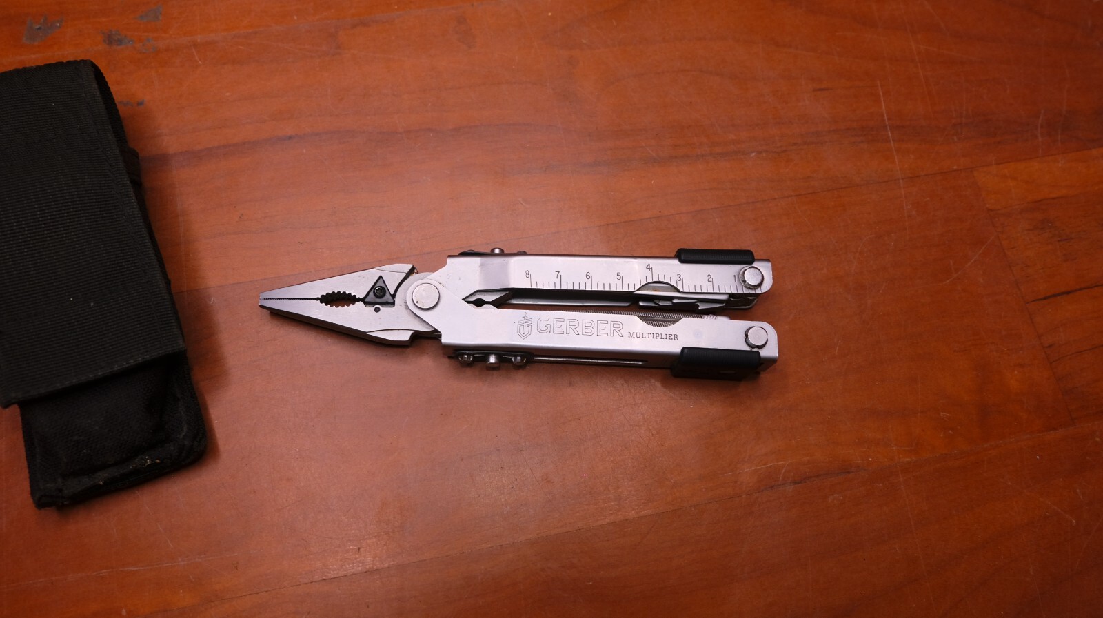 Gerber MP600 Multi-Tool Multi-Plier Needlenose Carbide Cutters Stainless #17