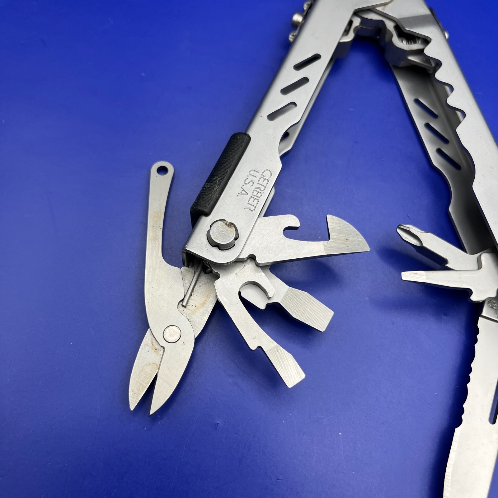Gerber MP400 Multitool Stainless Steel w/ Corkscrew