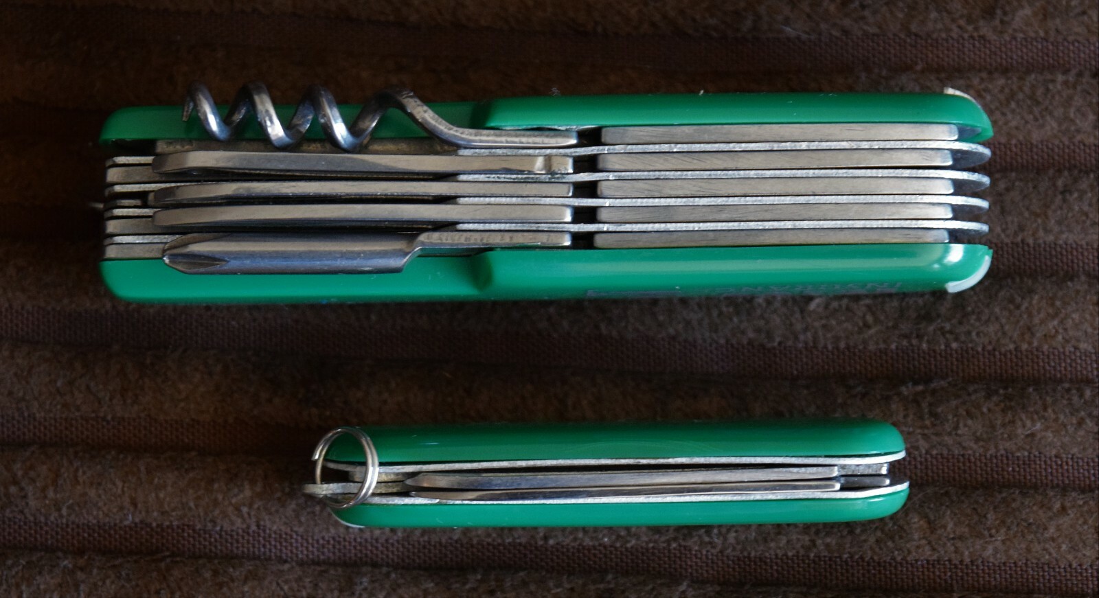 POCKET KNIVES