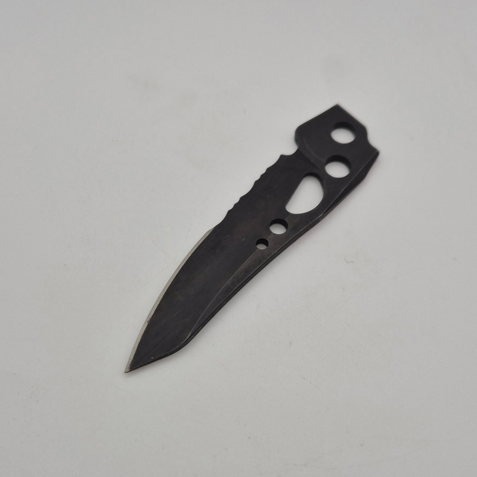 Leatherman Skeletool – 420HC Combo Knife (Black) – New Genuine Mod Part