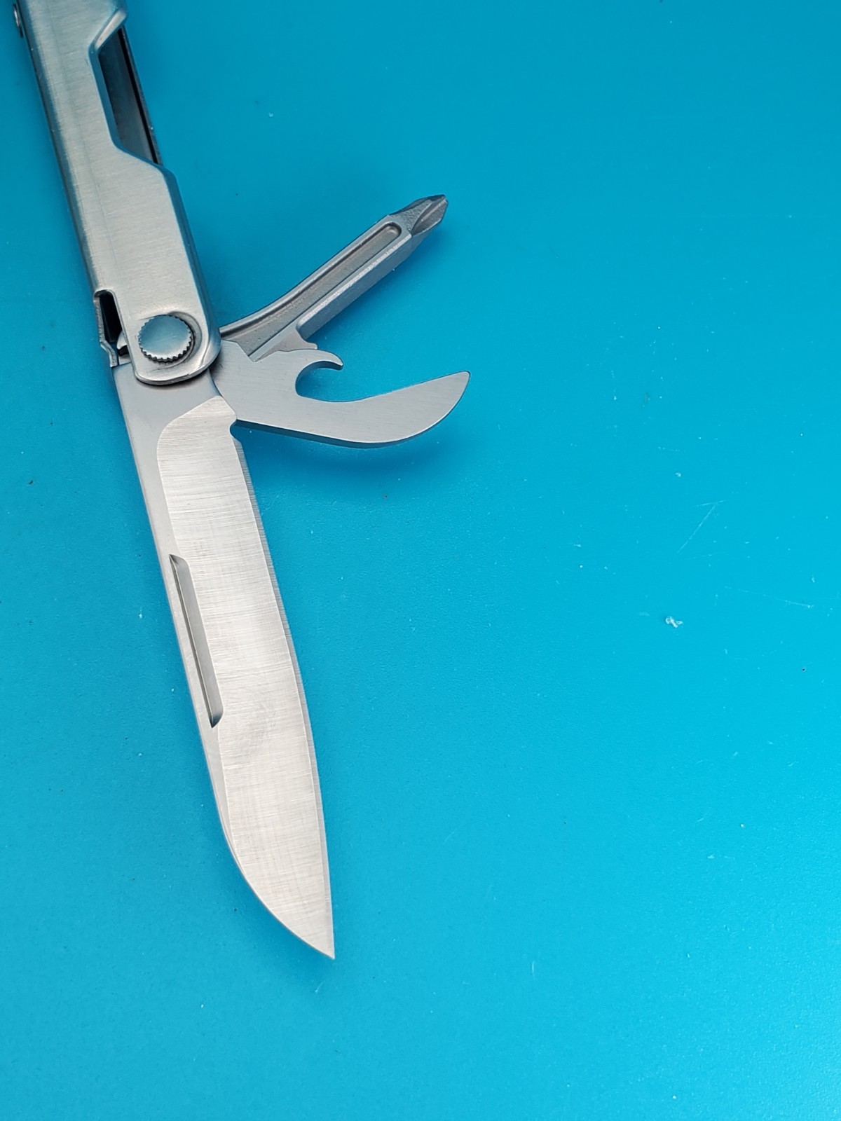 LEATHERMAN Bond Multitool, Stainless Steel Everyday Tool!