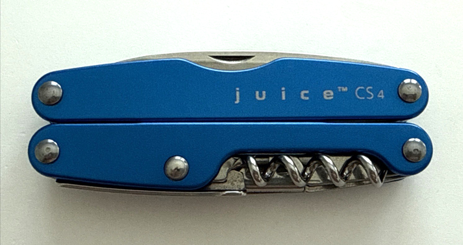 Leatherman Juice CS4 Multi-Tool Blue USA