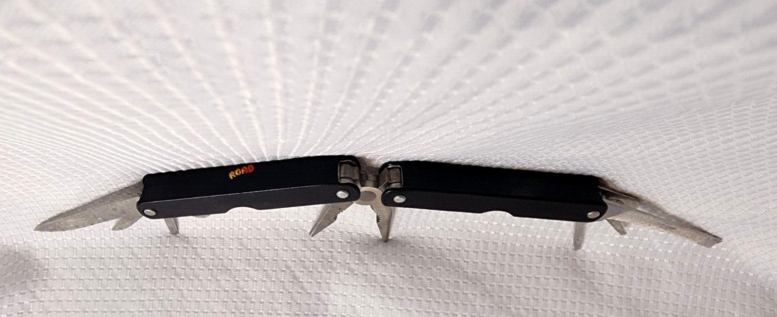 Multi Tool black 8 in 1 Folding Pocket Tool Stainless Steel pliers No case