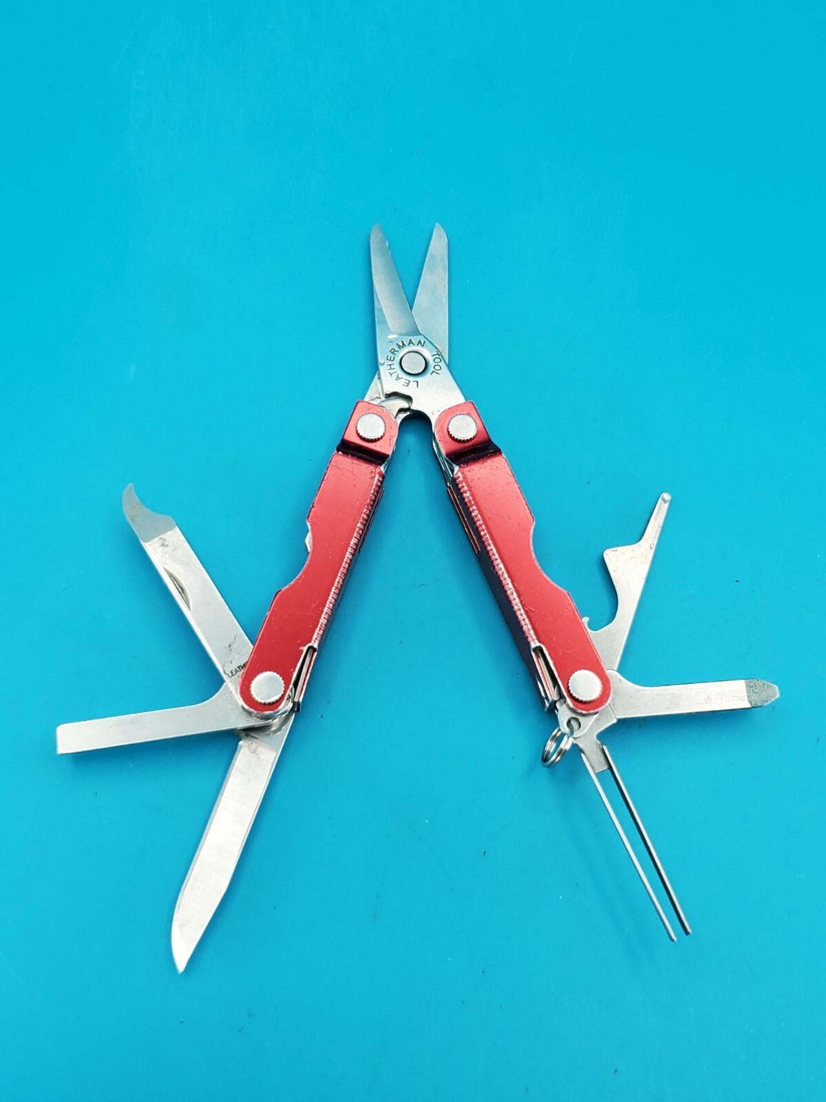 Leatherman Micra Multi-Tool, Knife, Scissors, Key Ring, Red!