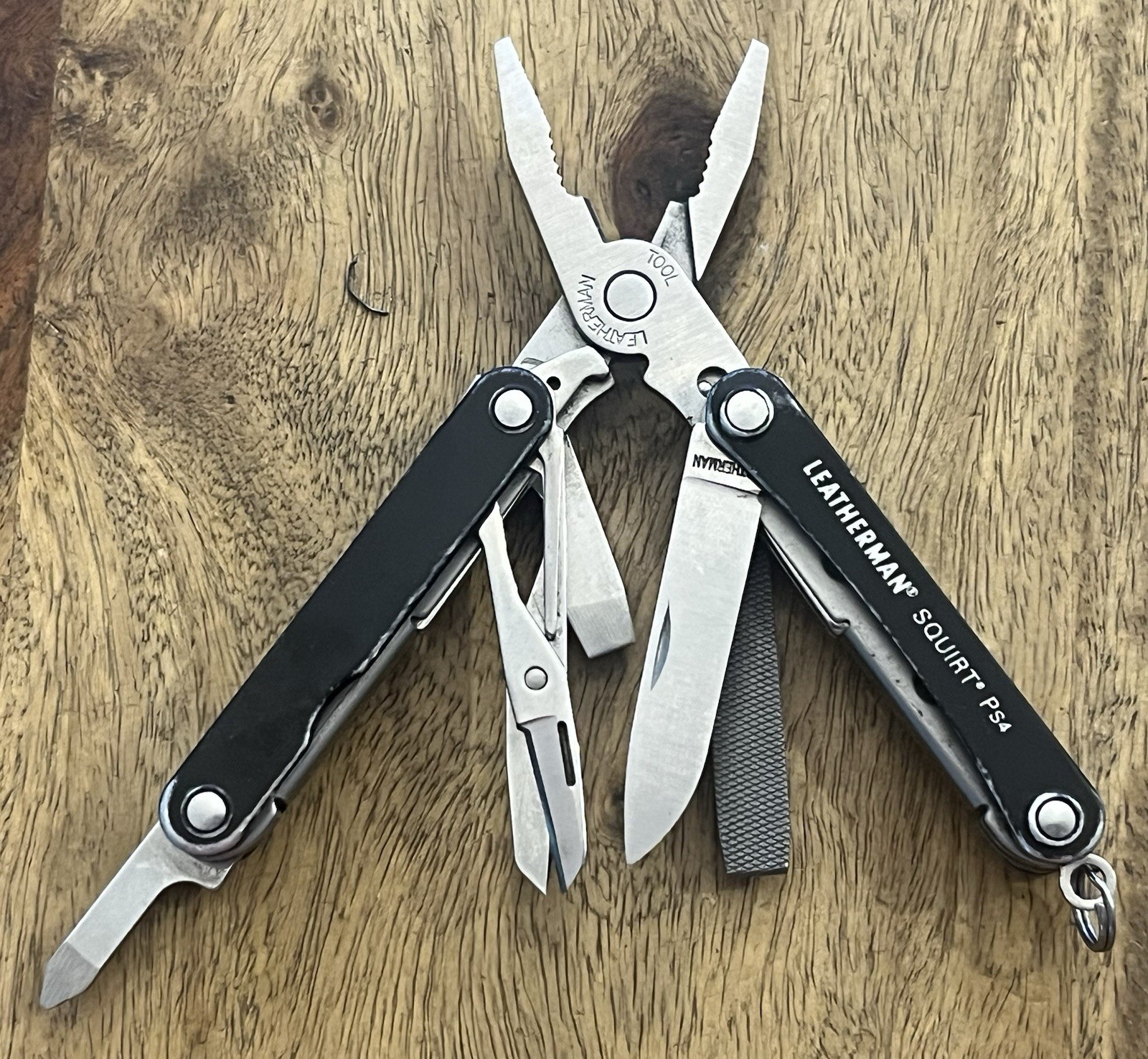 RETIRED Leatherman Squirt PS4 MultiTool Black DISCONTINUED SUPER NICE!