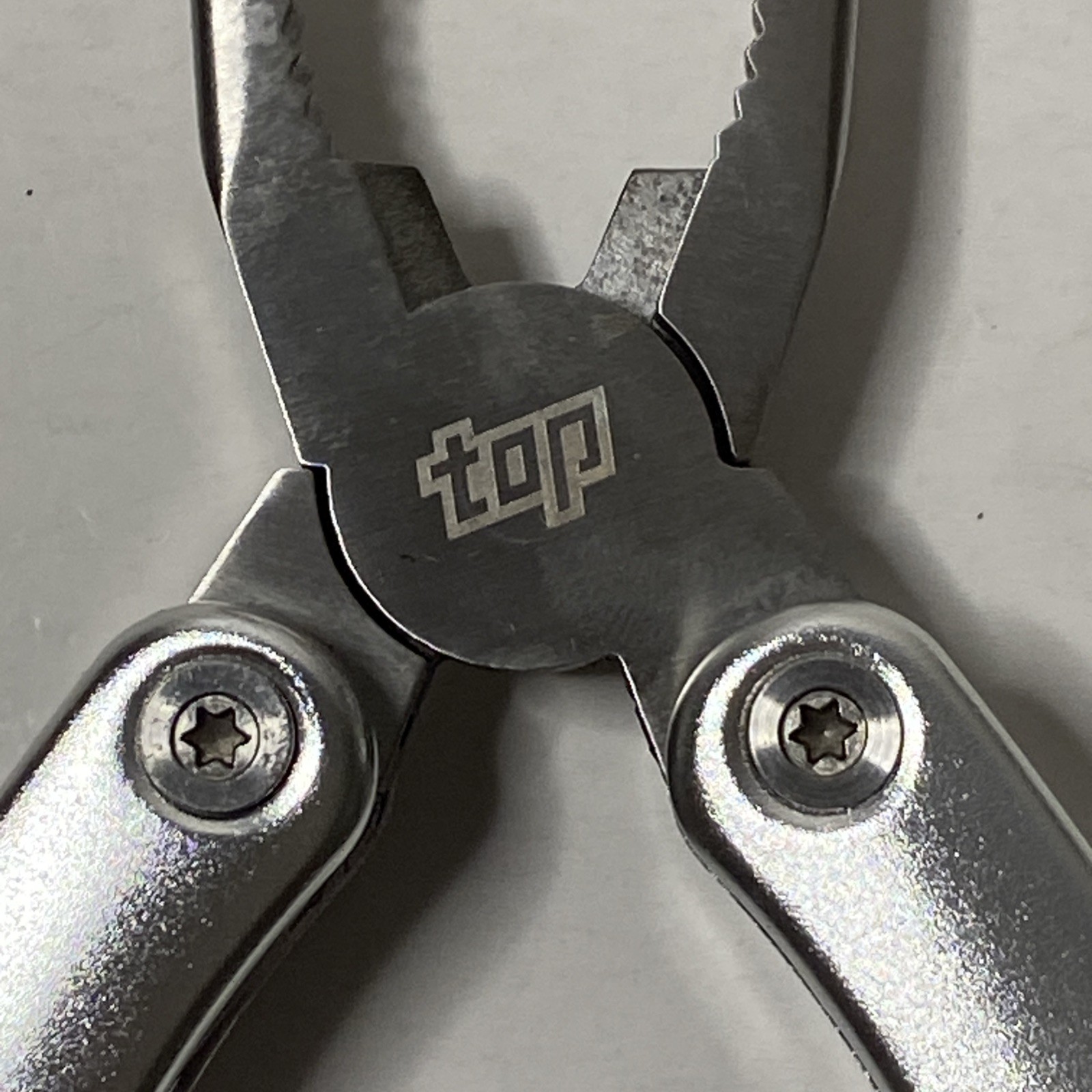 TOP Split Rock 11-in-1 Stainless Steel Multitool Pliers w/ Nylon Sheath