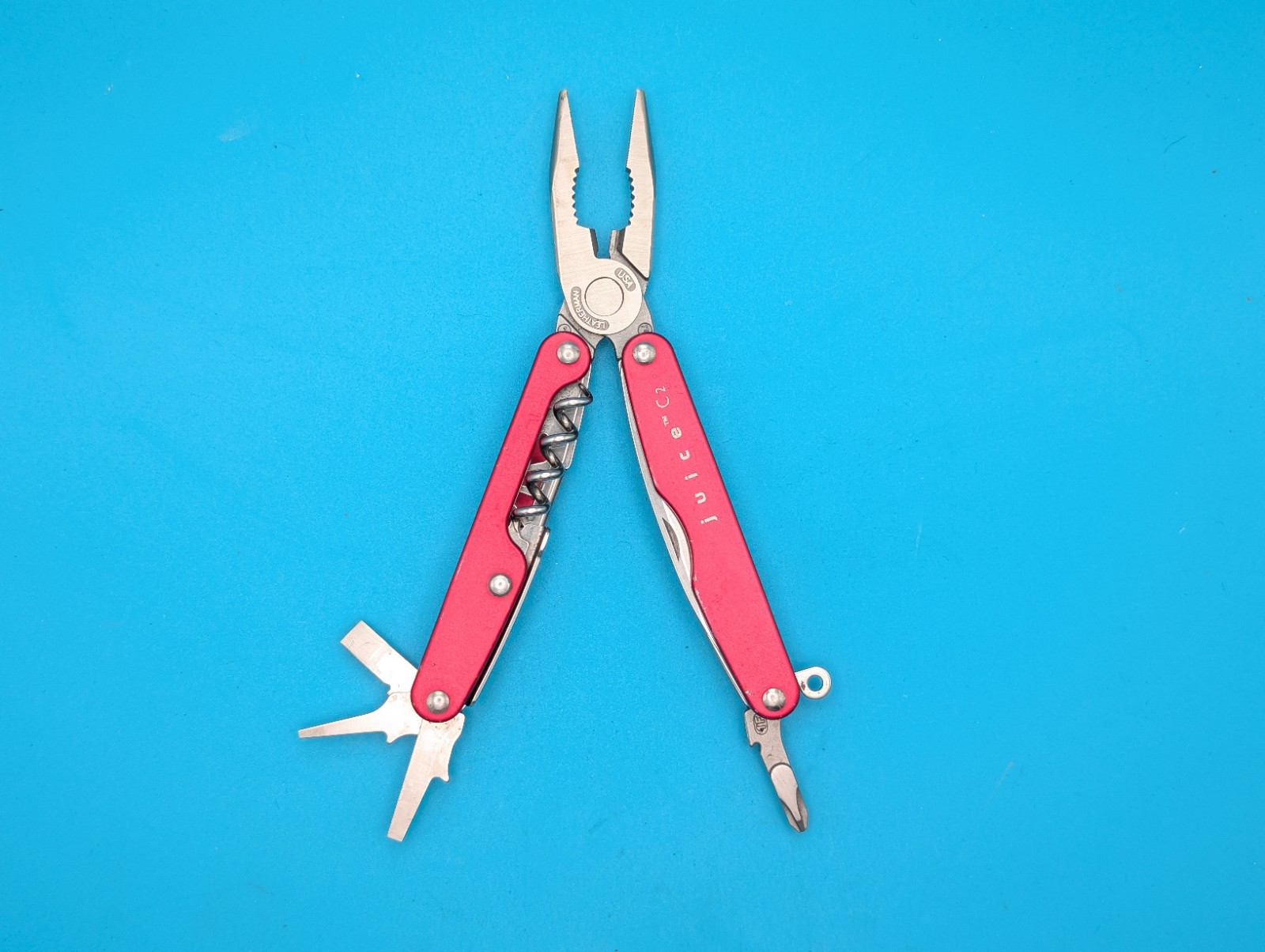 Leatherman Juice C2 Red Multi Tool! RETIRED!