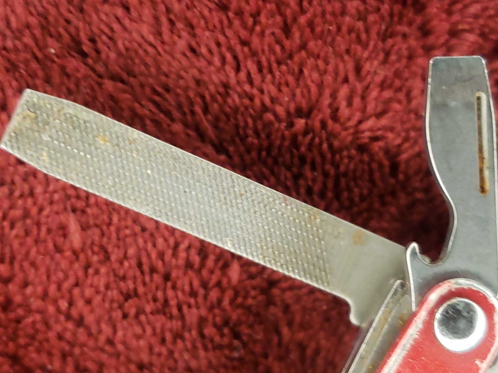 🔪 Leatherman Squirt P4 Multi-Tool Red