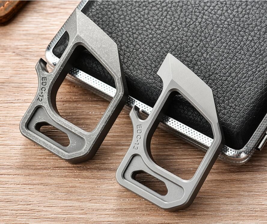 Personalized Titanium Alloy Trendy Keychains EDC Pry Bar Pendant Outdoor Tools