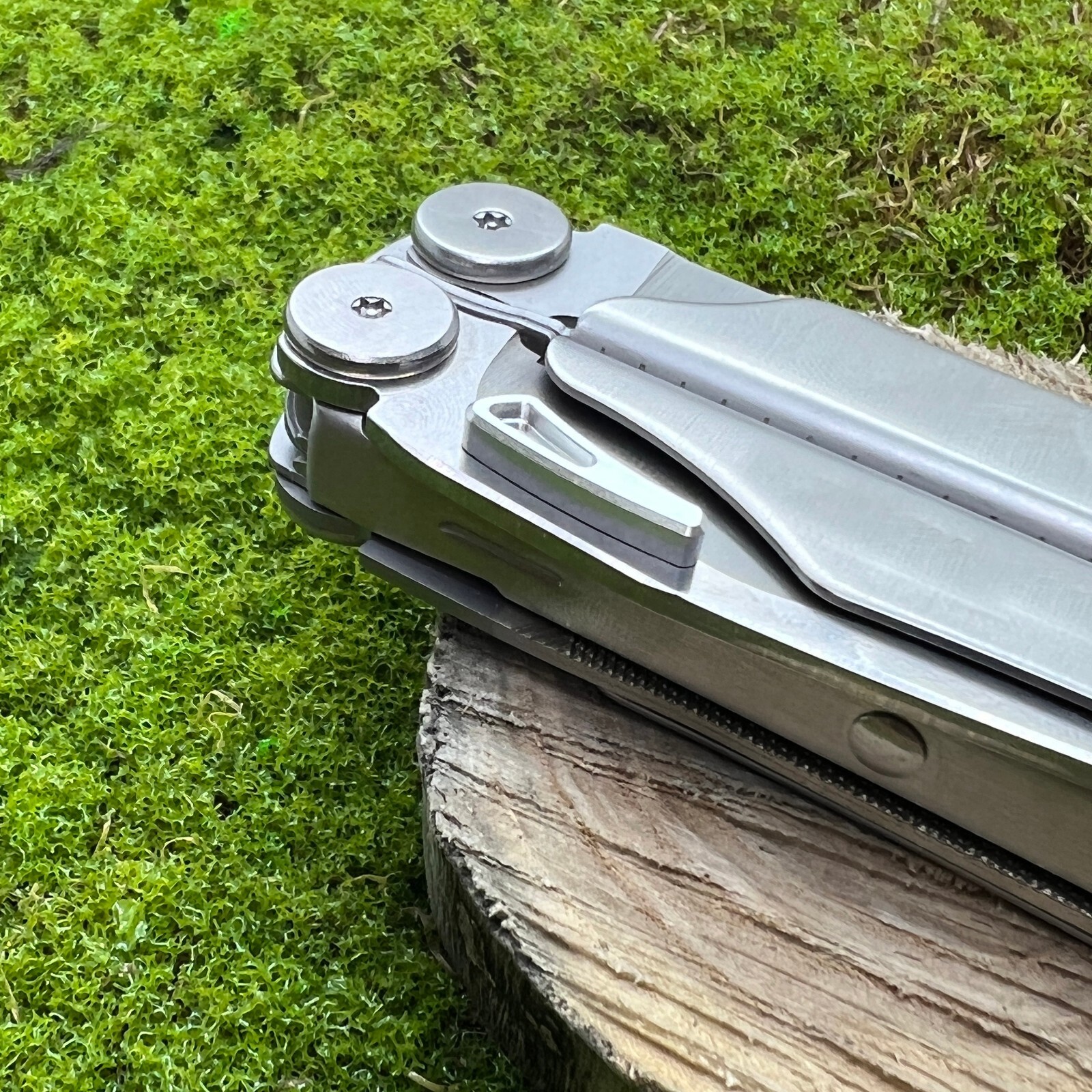 Aluminum Alloy Thumb Grip Easy open push button For Leatherman Wave Accessories
