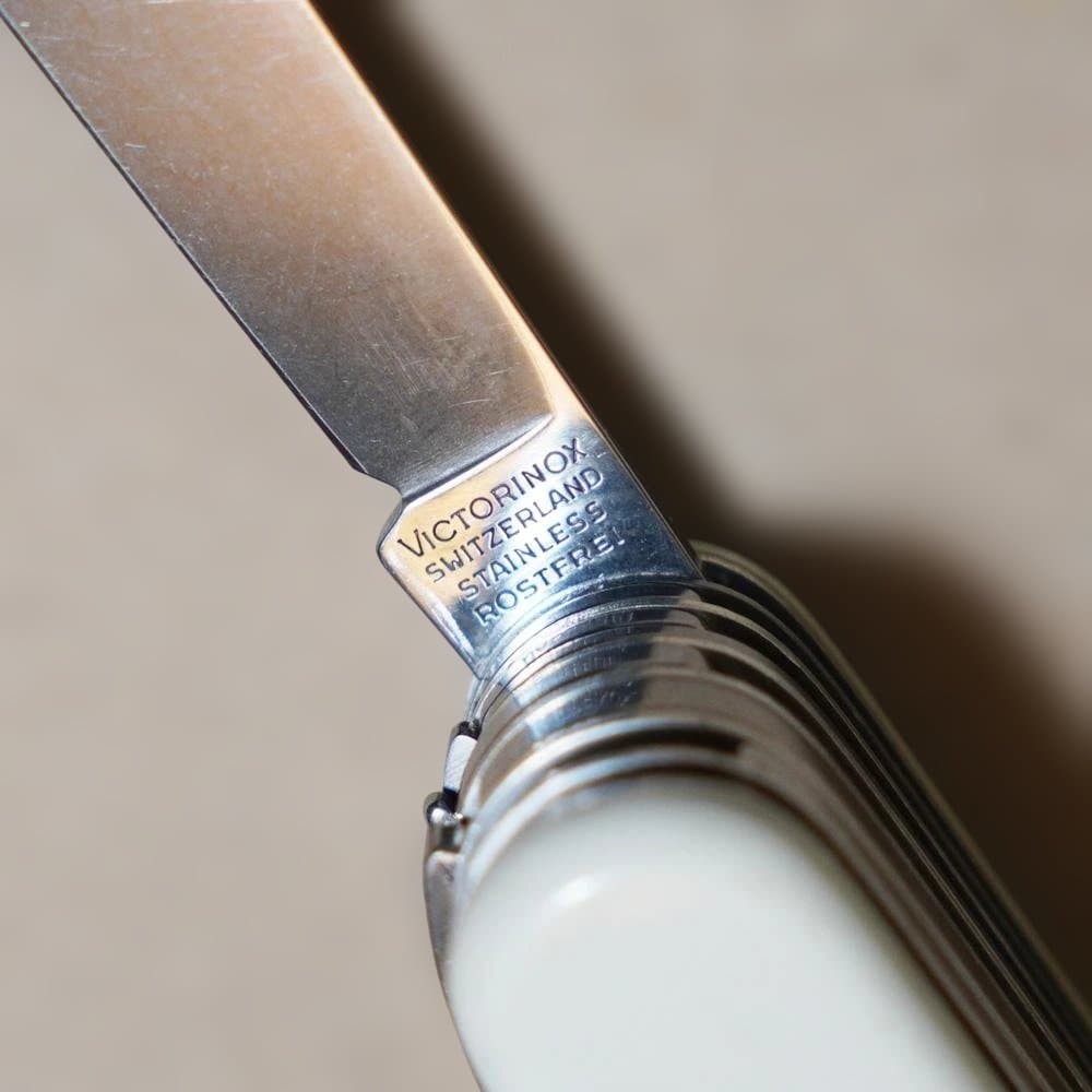 Vintage Victorinox Swisschamp White Multi Tool Knife w/Leather Case