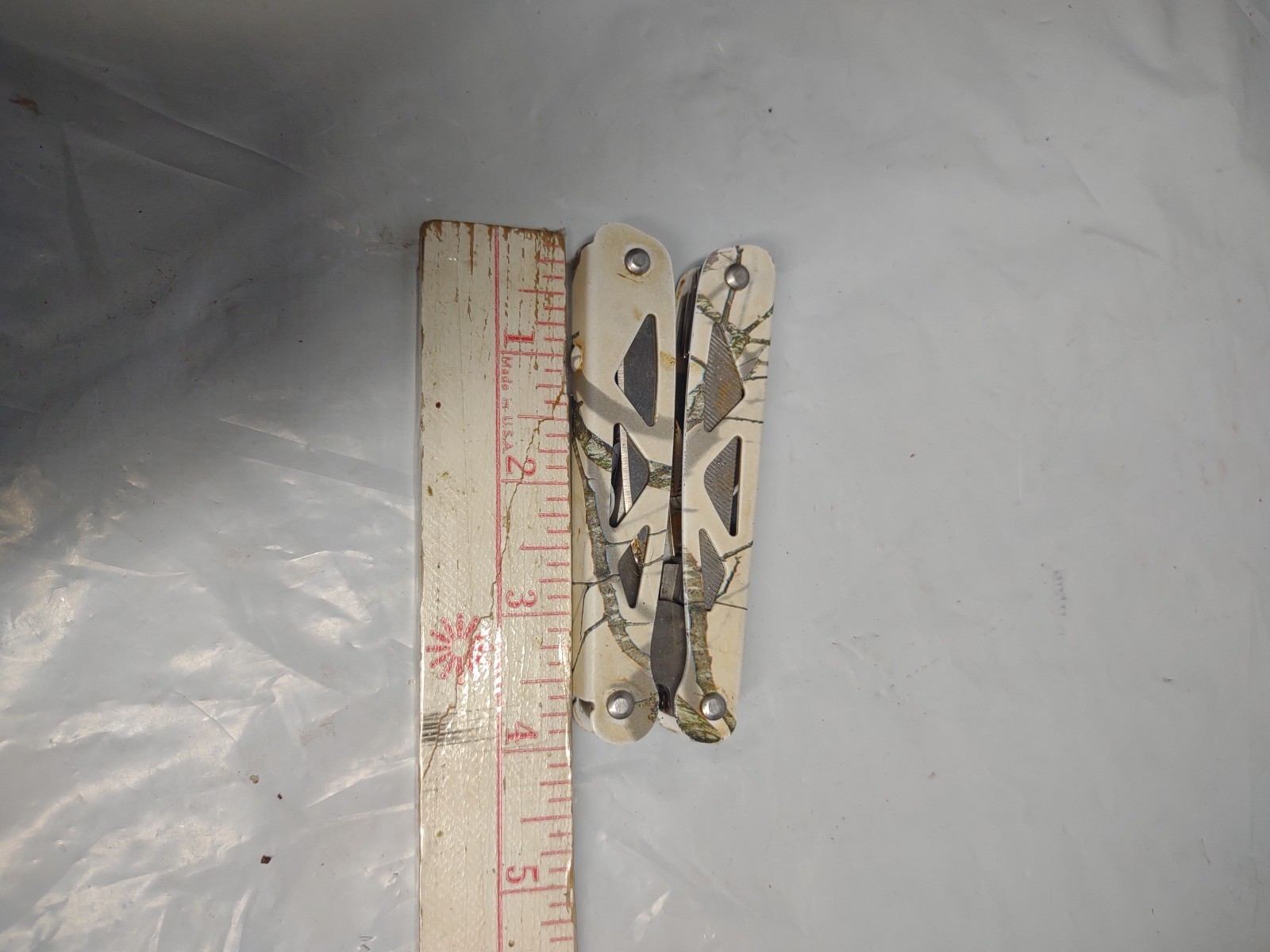 Mossy OAK , Multi Tool , White Camo,Pliers,Screwdriver,File, & More, 9 in 1 Tool