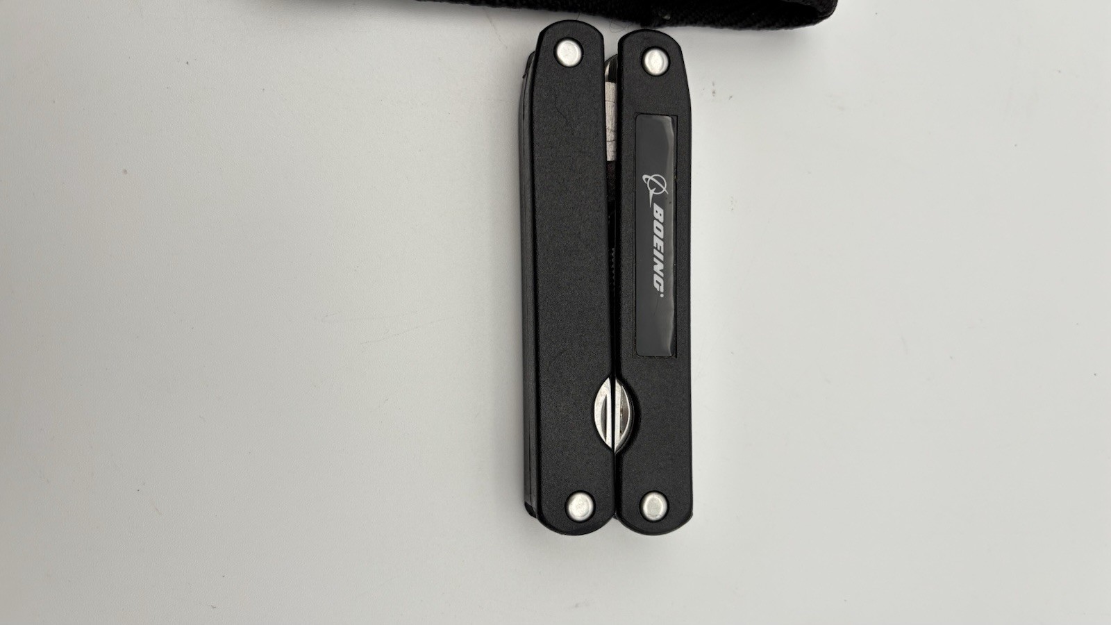 Boeing Stainless Steel Multi-Tool W/ Nylon Case In Good Condition