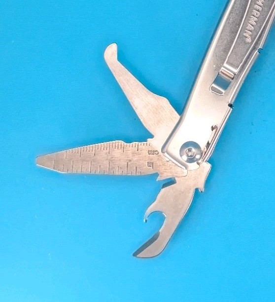 Leatherman Rev 3.8″ Multi-Tool, Stainless!