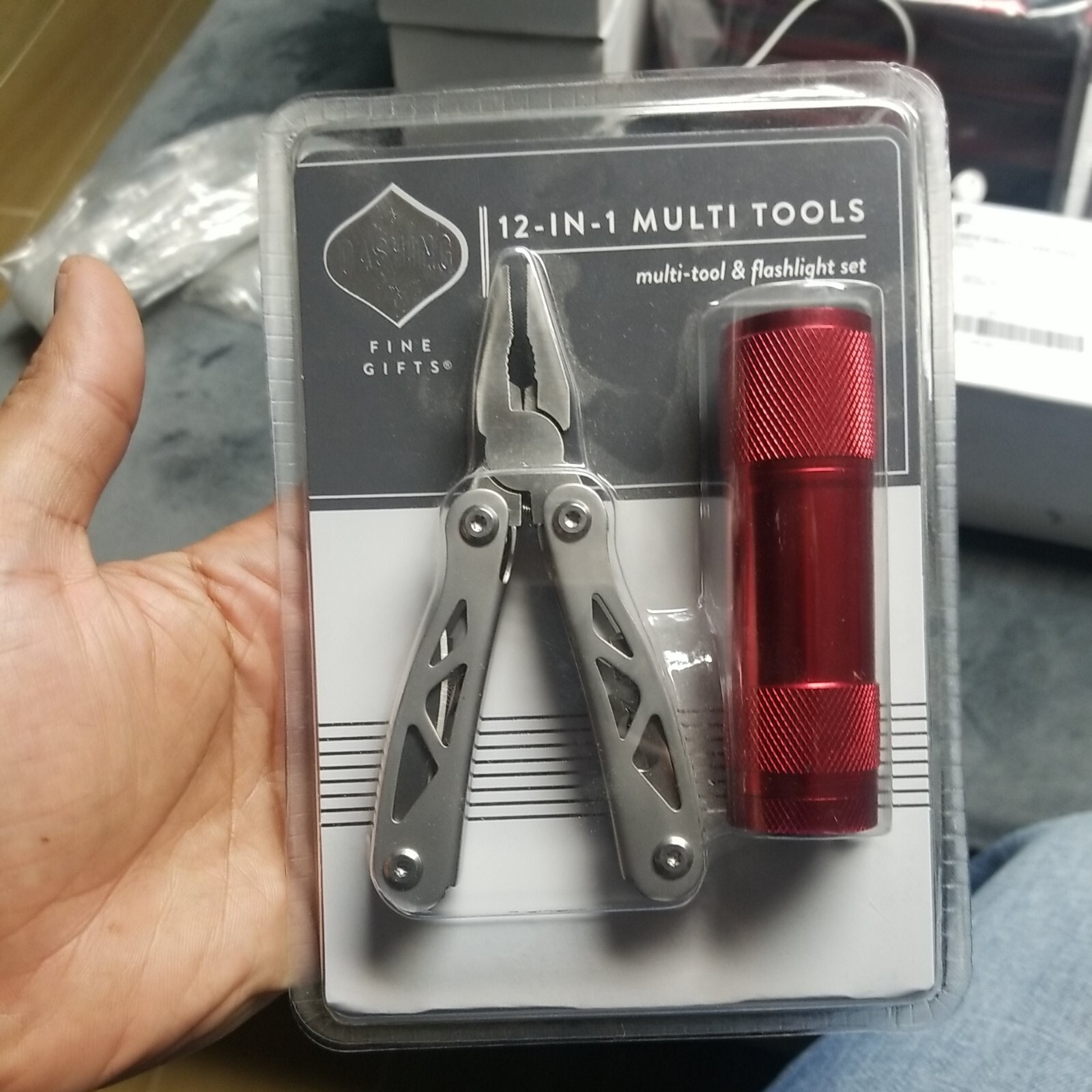 Dashing 12-in-1 Multi Tool & Red Flashlight Set Pliers Knife Screwdriver NEW